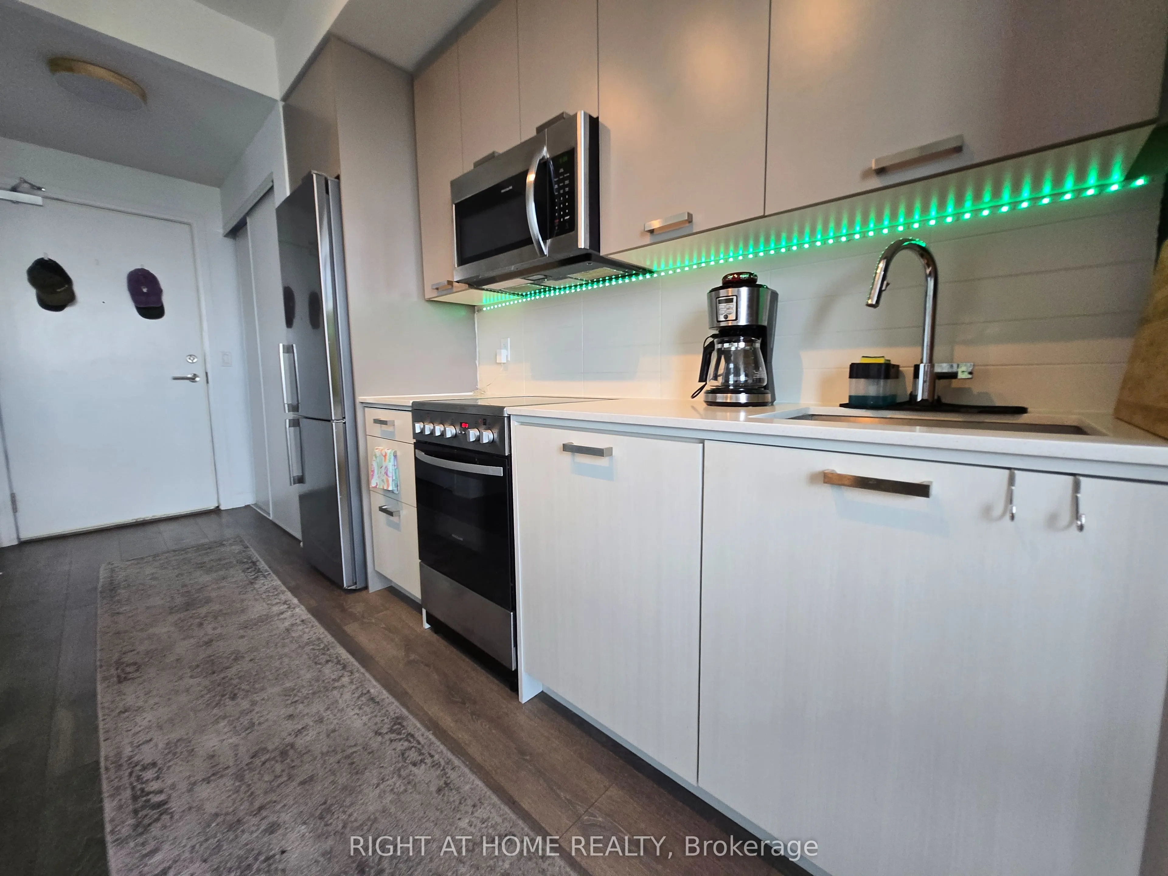 2301 Danforth Avenue E, #715