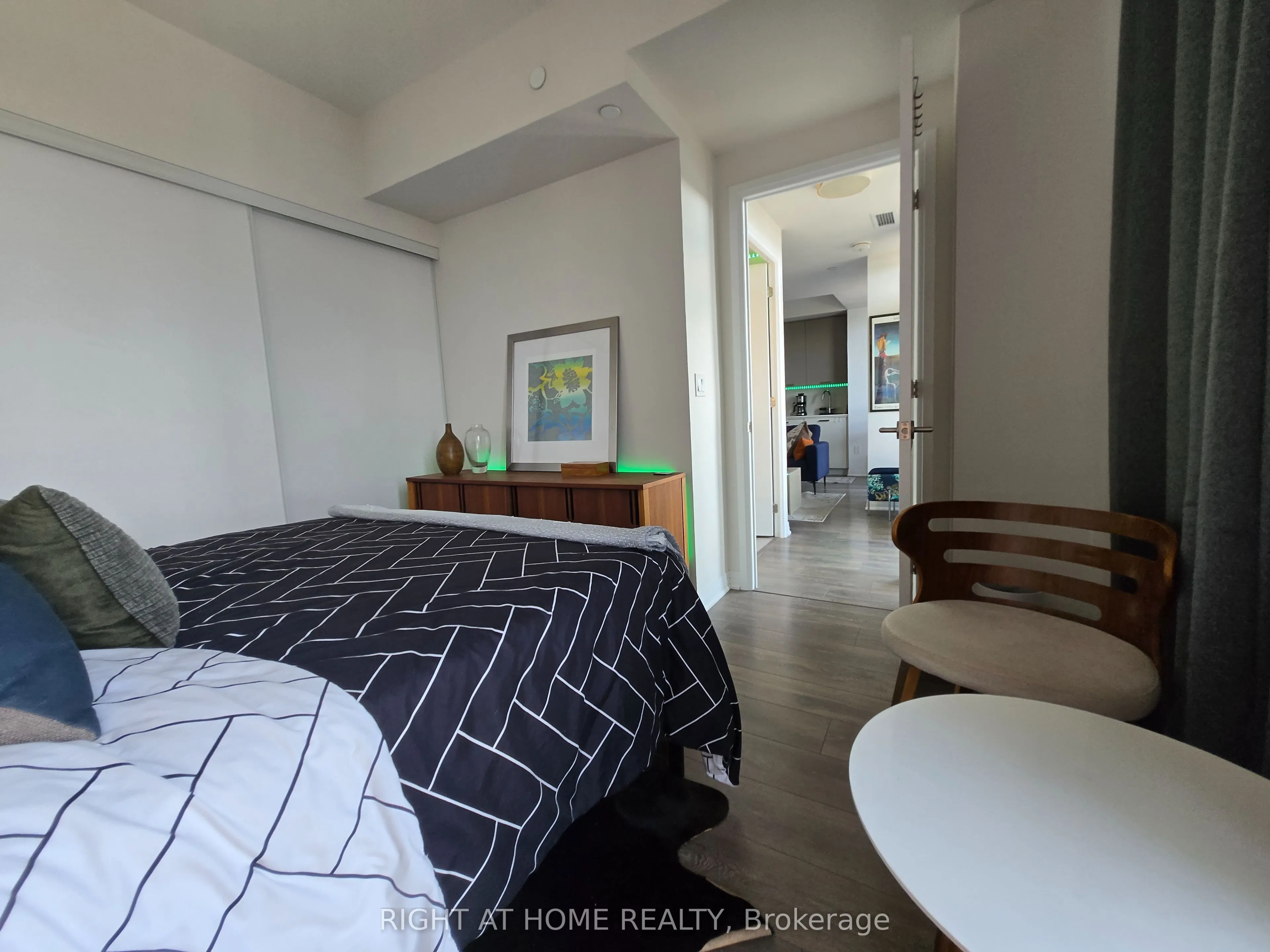 2301 Danforth Avenue E, #715