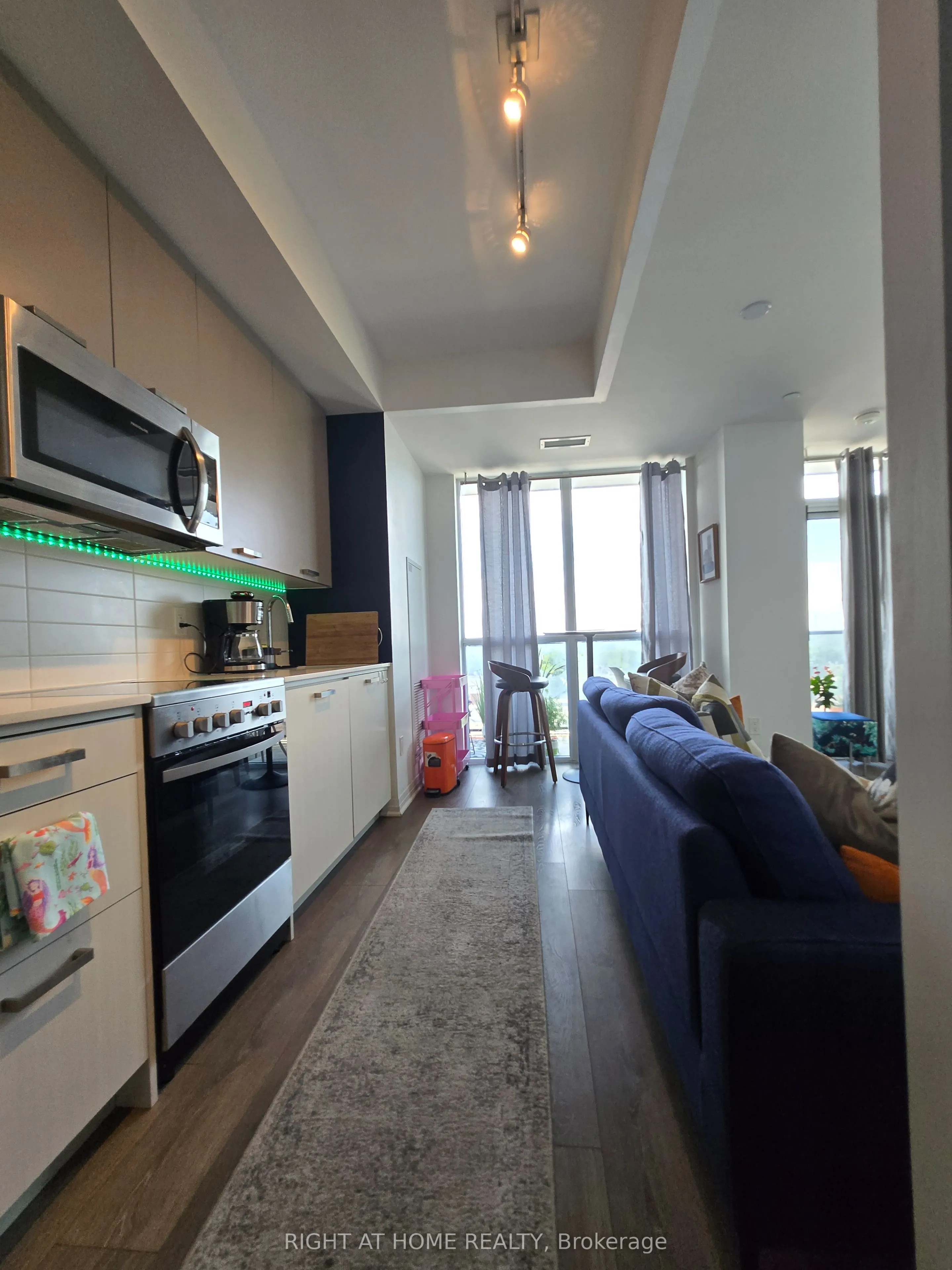 2301 Danforth Avenue E, #715