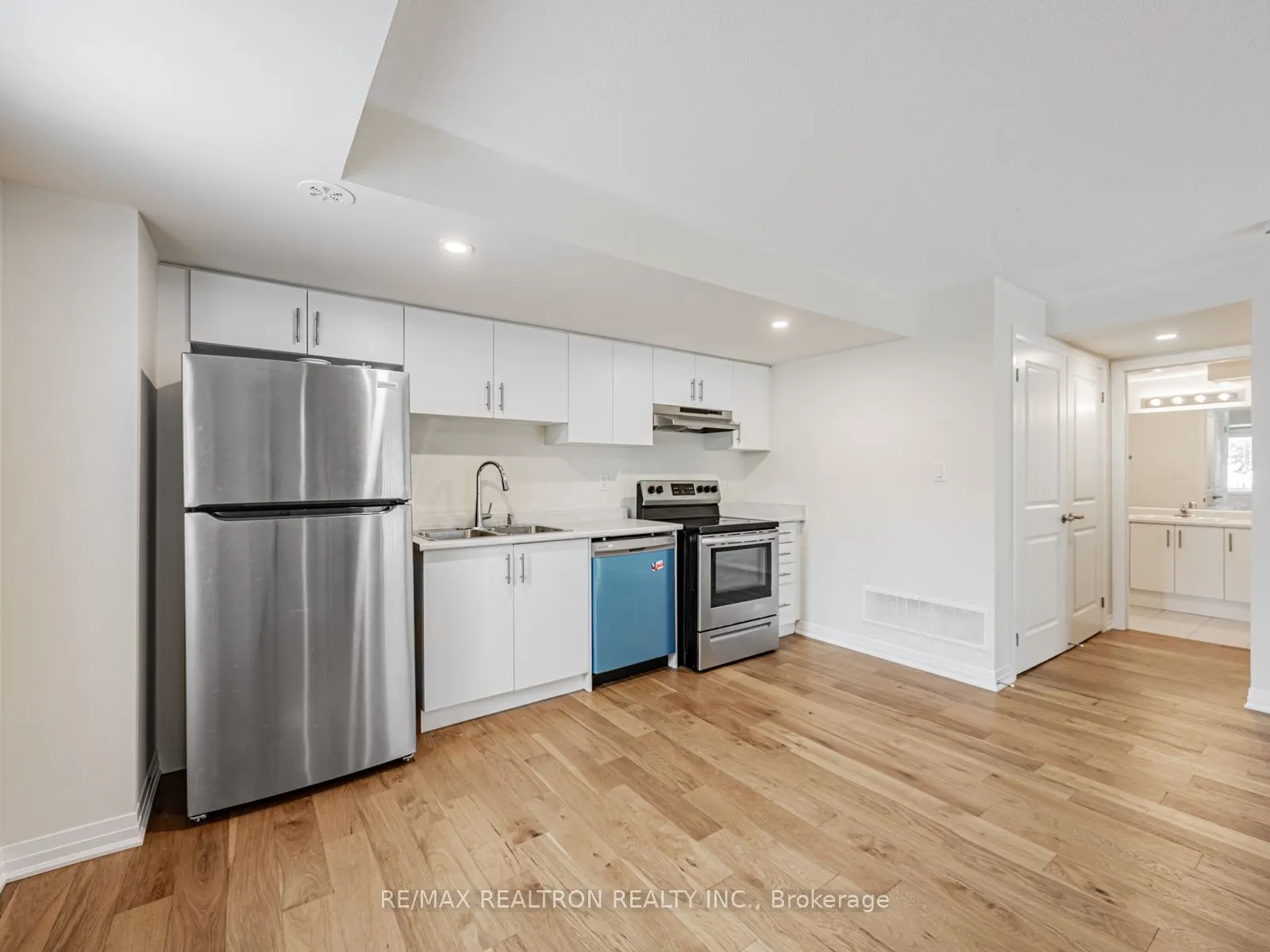 38A Lookout Drive, #16