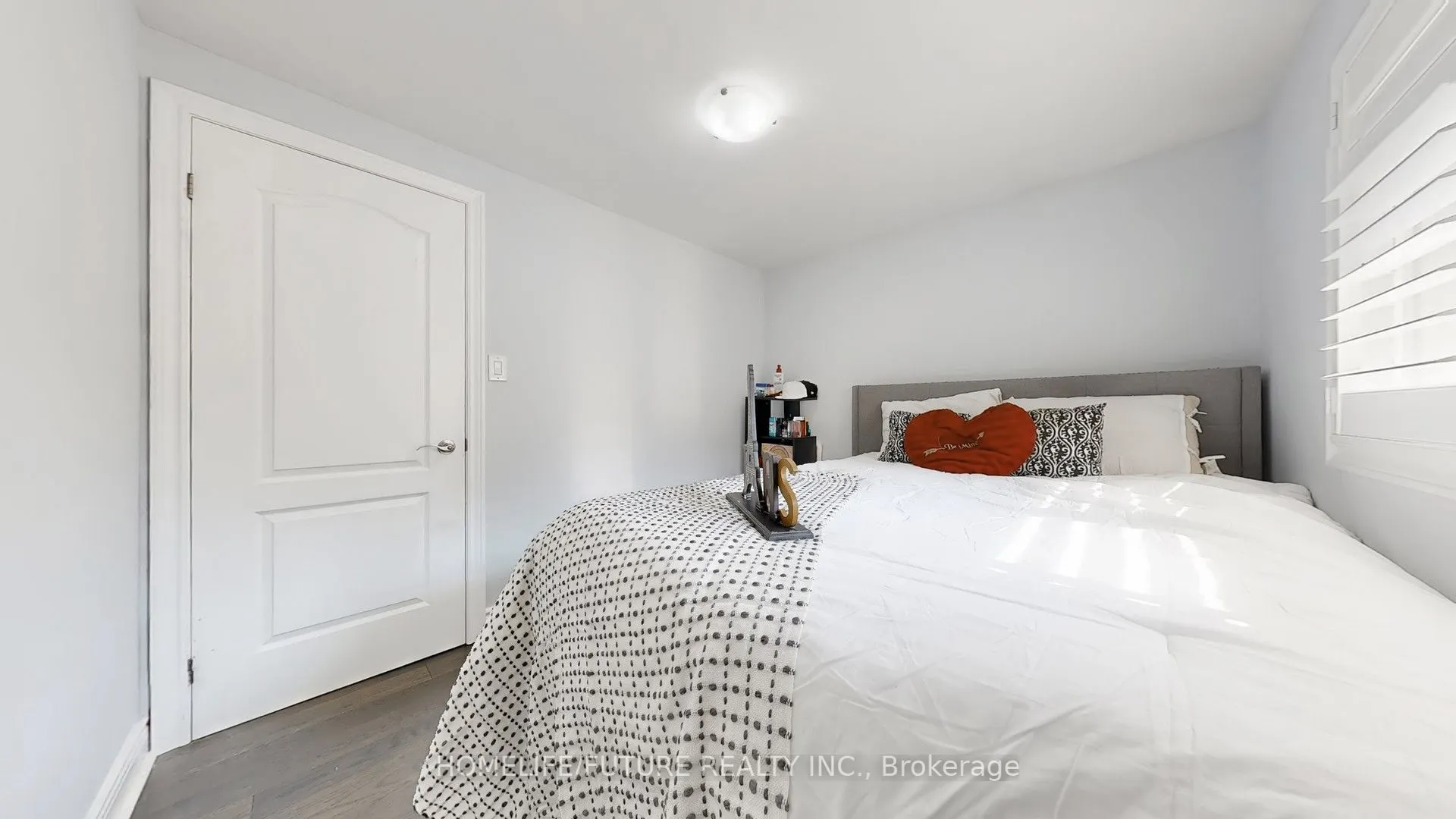 72 Sealstone Terrace