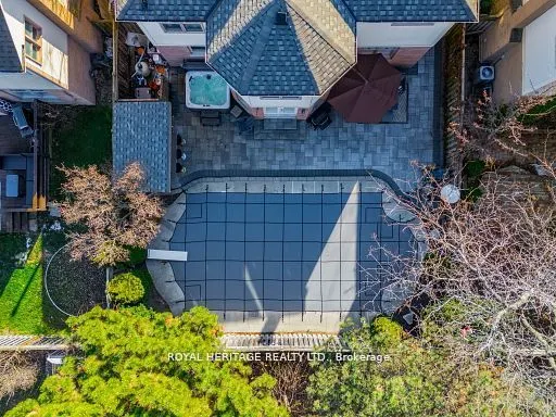 14 Balsdon Crescent