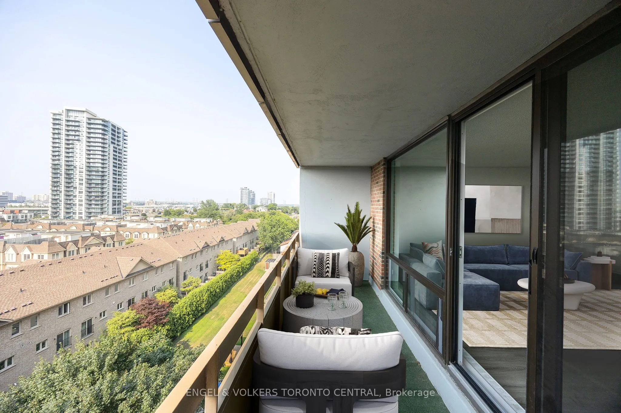 1210 Radom Street, #910