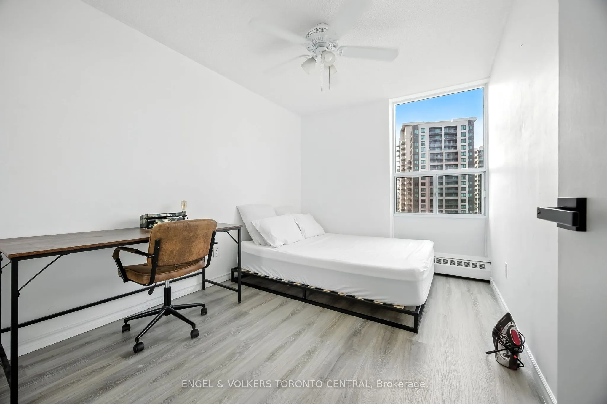 1210 Radom Street, #910