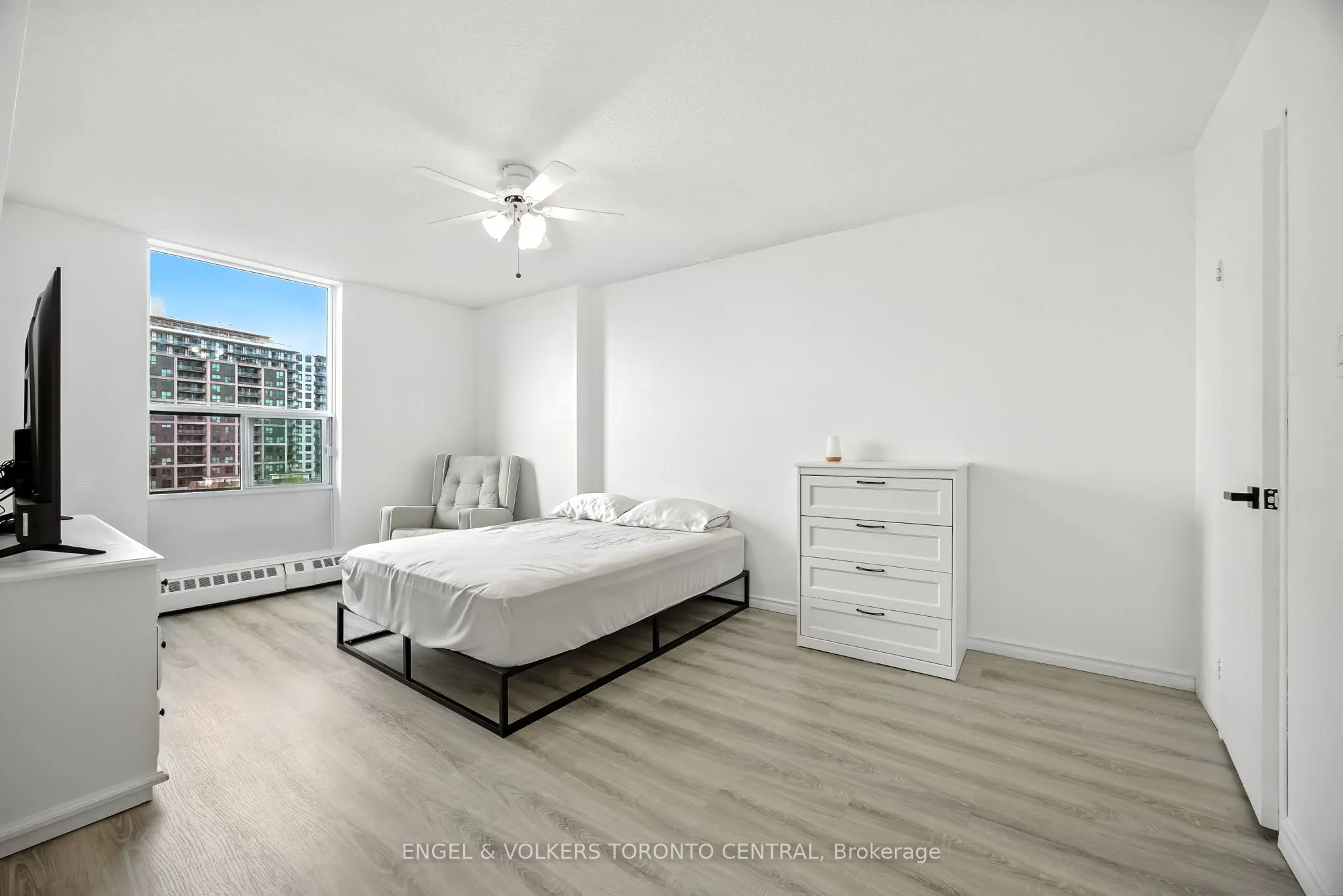 1210 Radom Street, #910