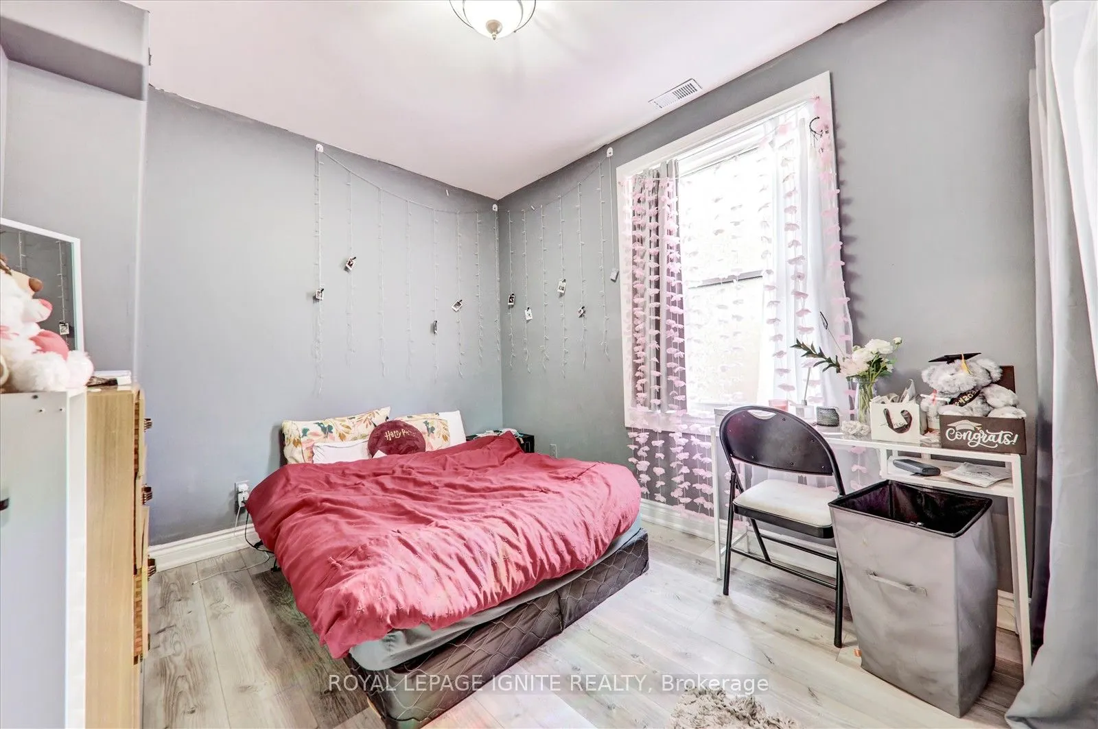21 Colborne Street W