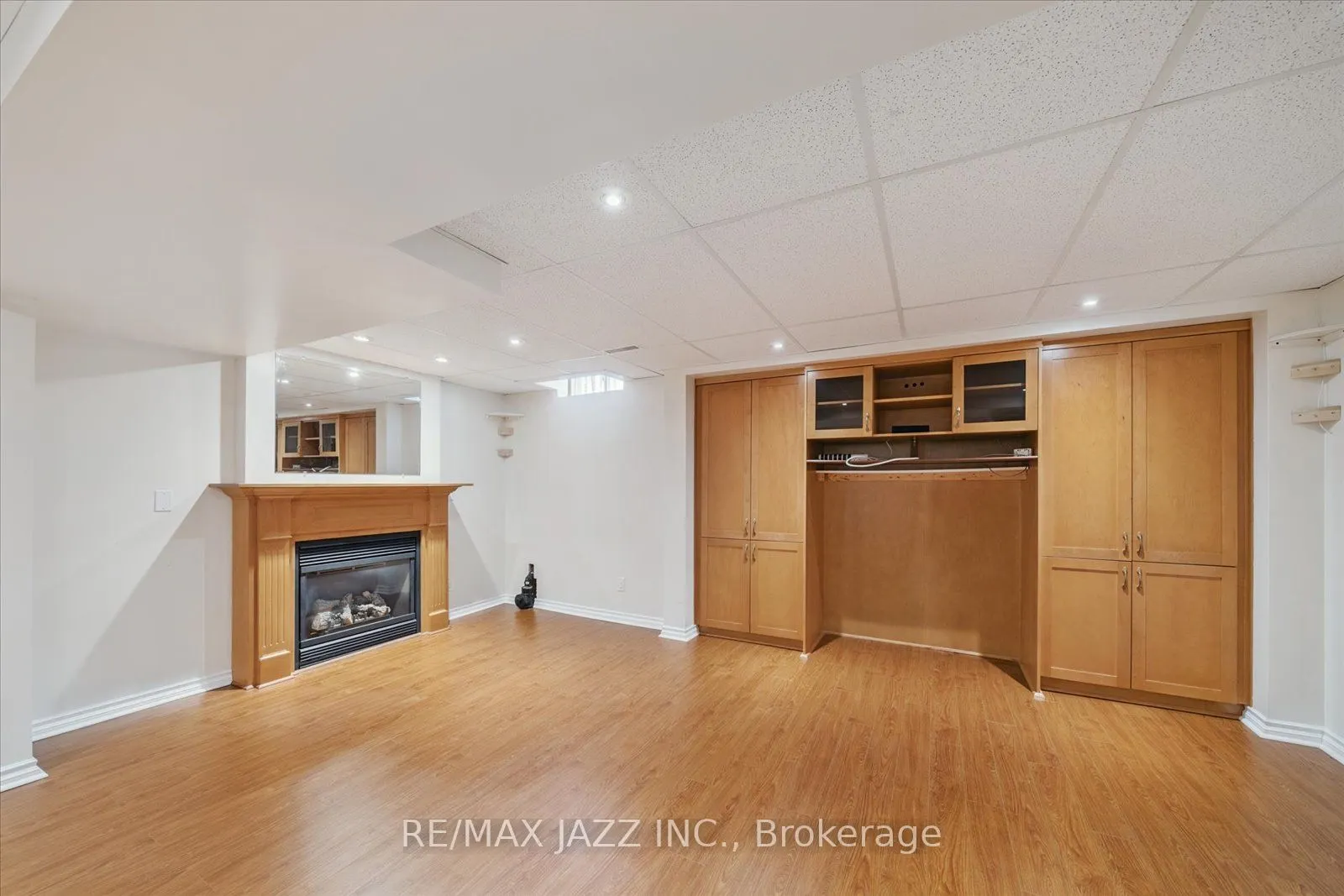 102 Harkness Drive