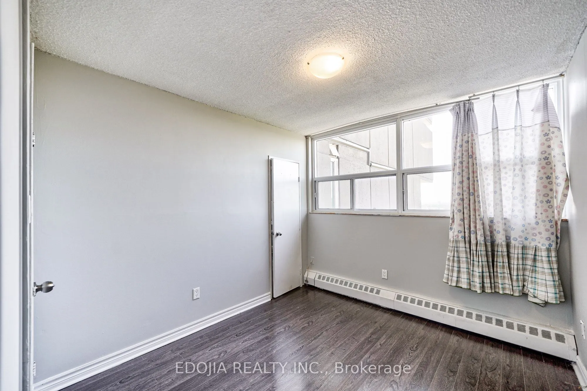 4101 Sheppard Avenue E, #2006