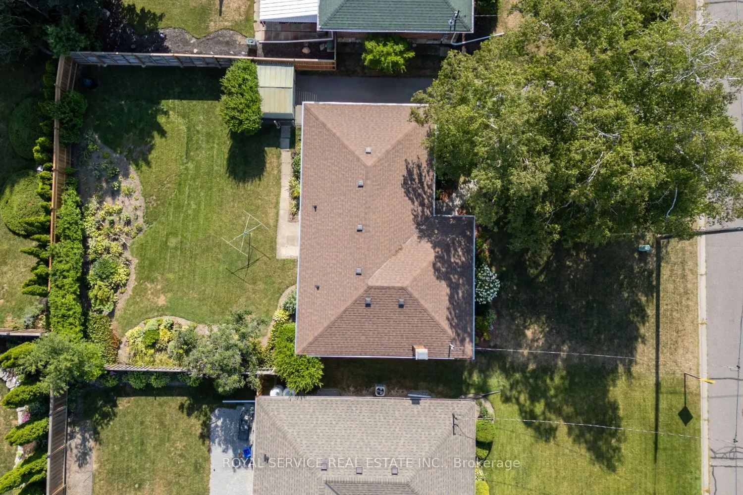 389 Glencastle Avenue