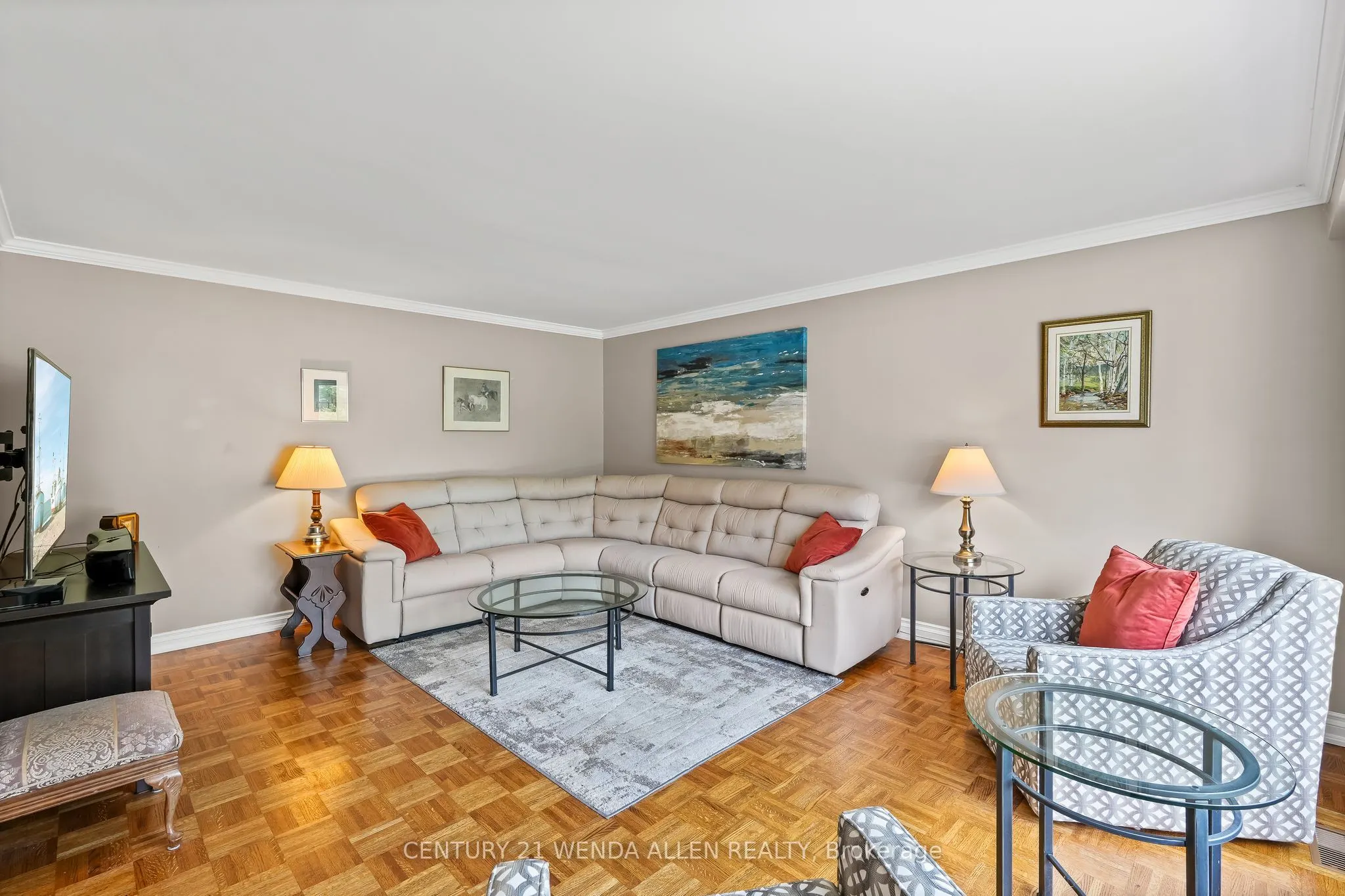 63 HARLAND Crescent