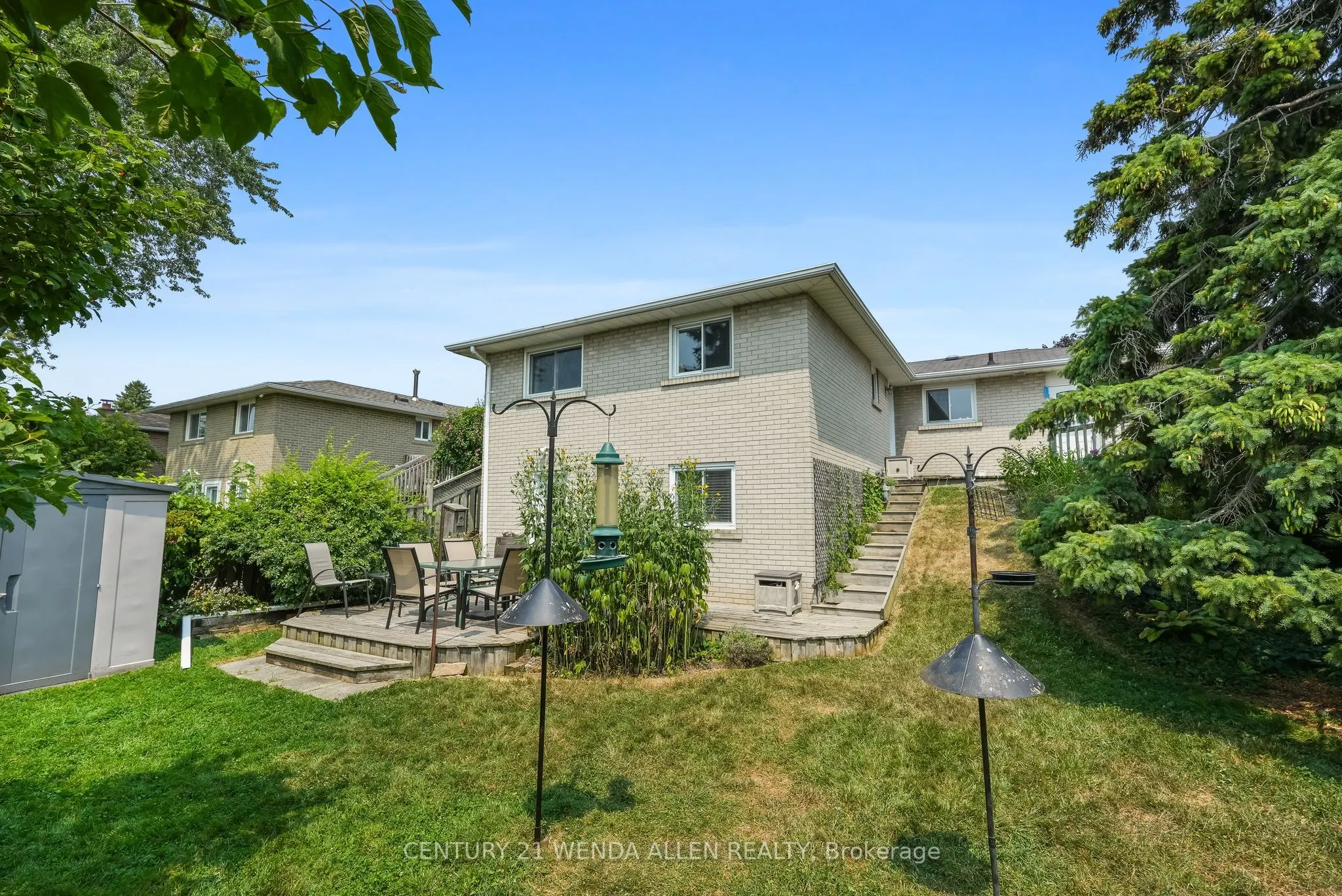 63 HARLAND Crescent