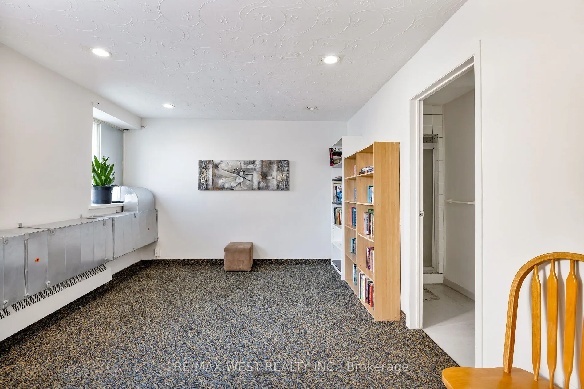 825 Kennedy Road, #303