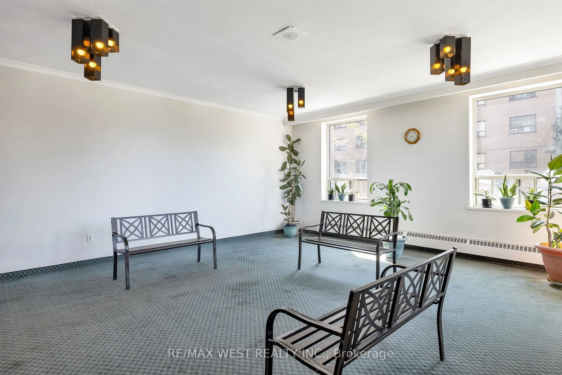 825 Kennedy Road, #303