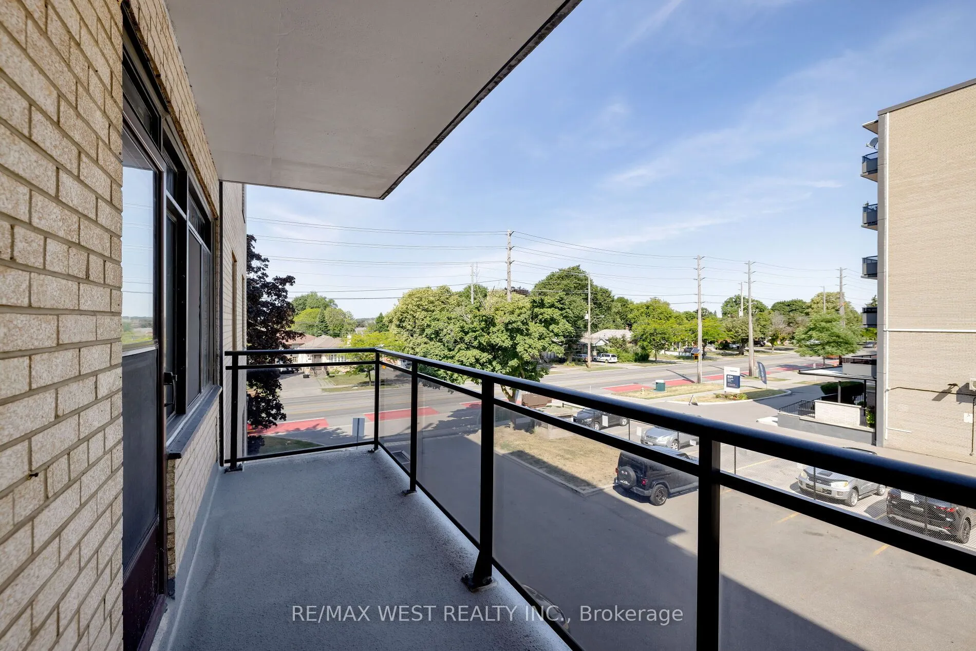 825 Kennedy Road, #303