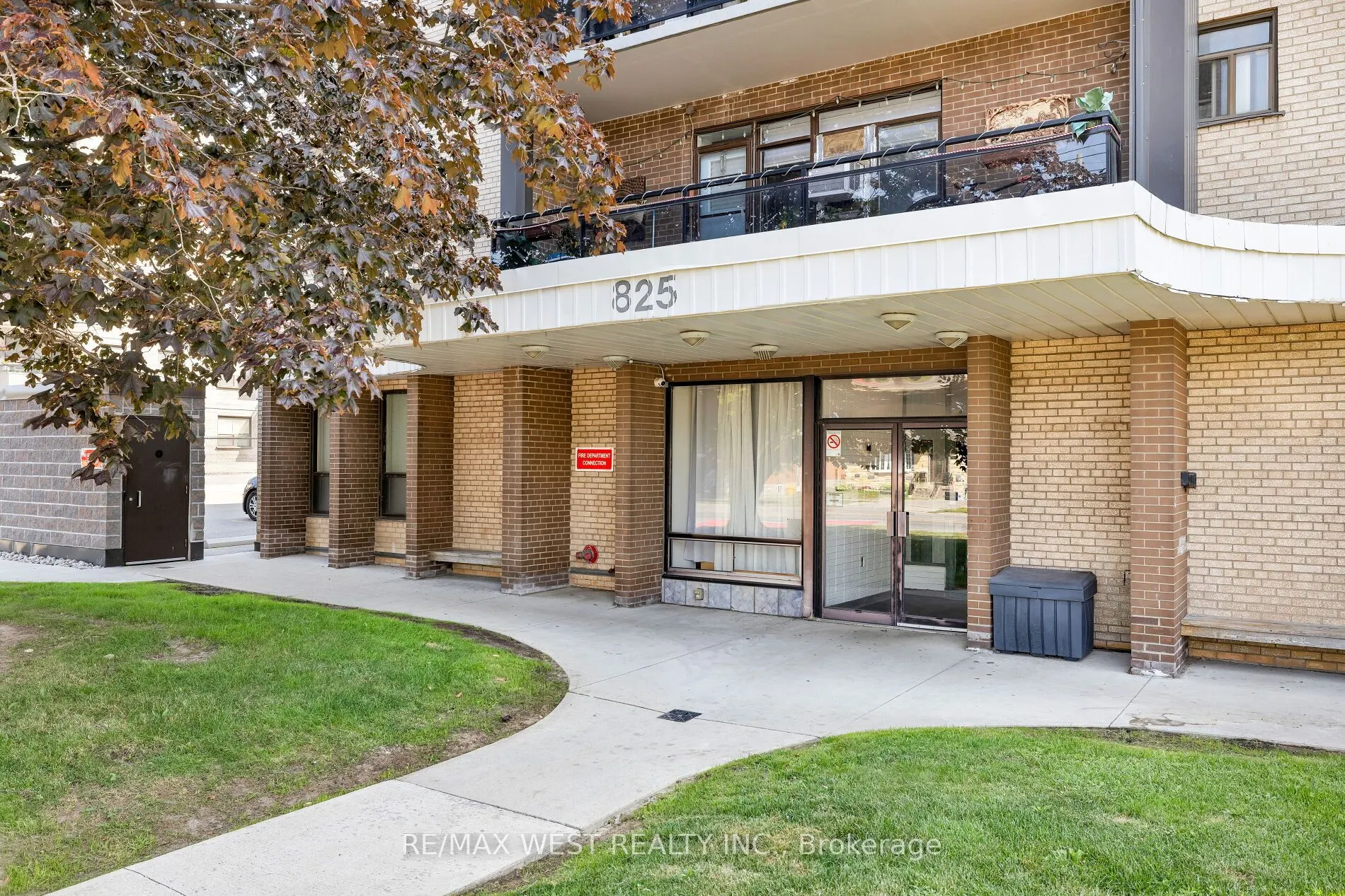 825 Kennedy Road, #303