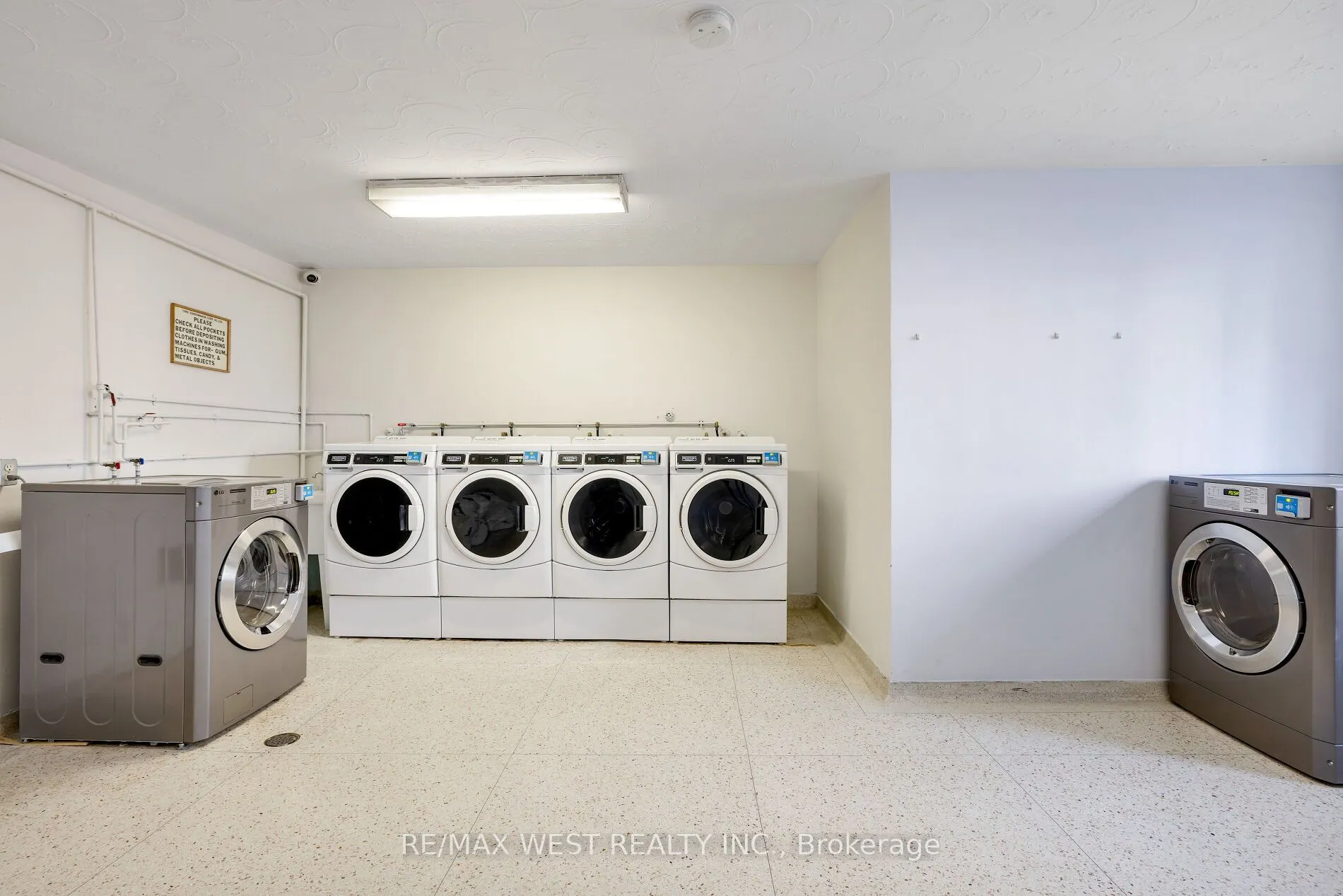 825 Kennedy Road, #303