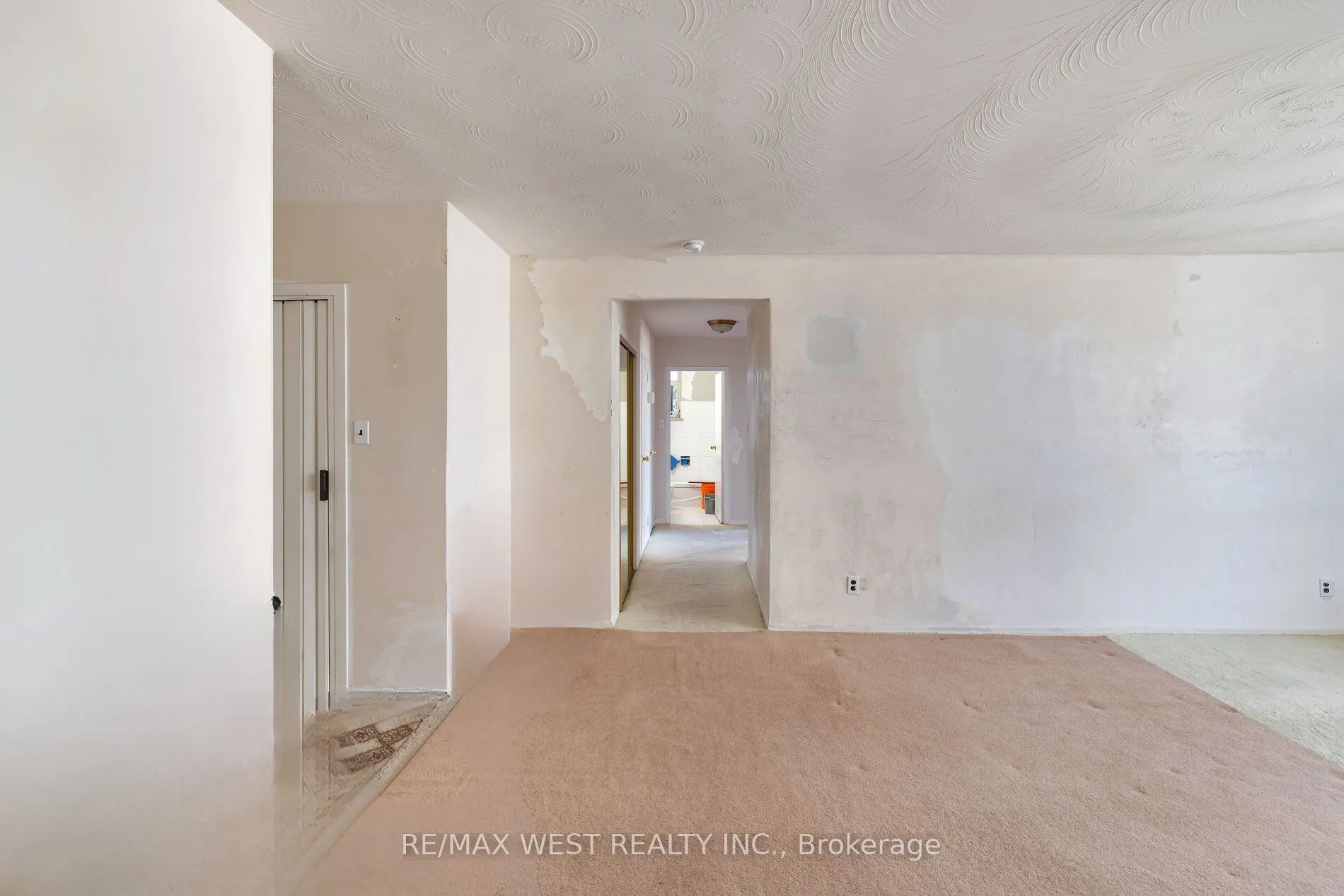 825 Kennedy Road, #303