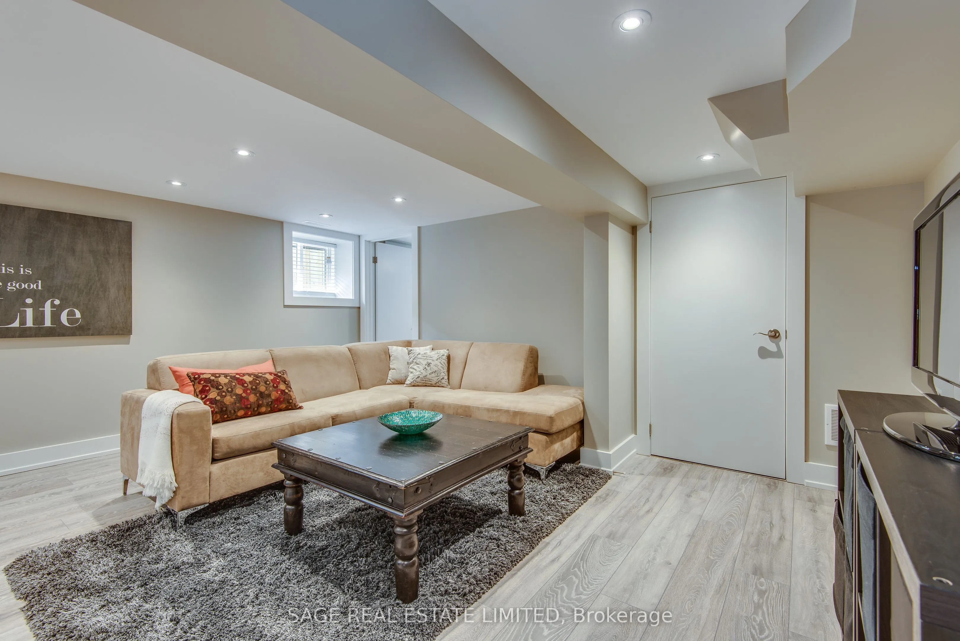 1 Prust Avenue