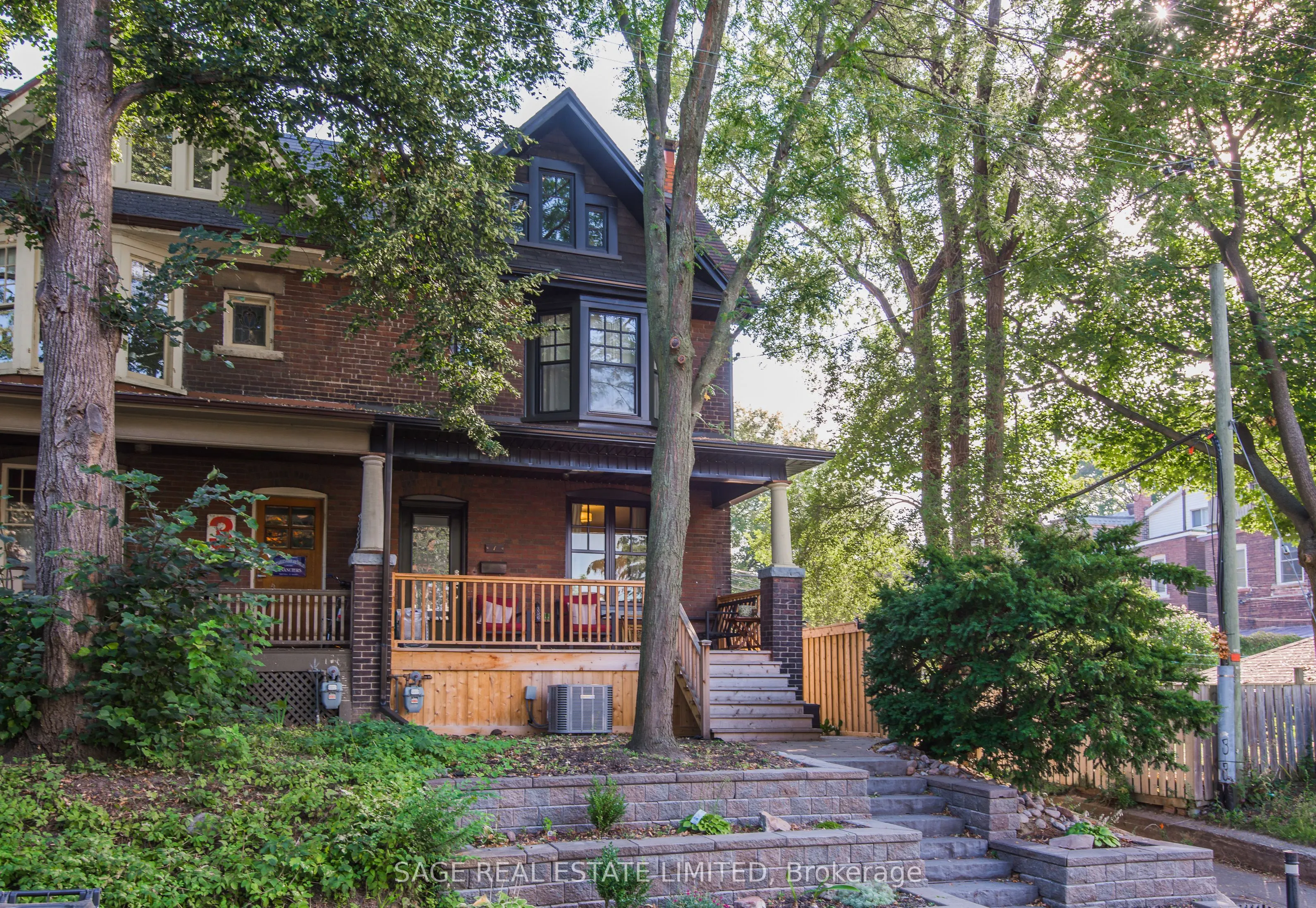 1 Prust Avenue