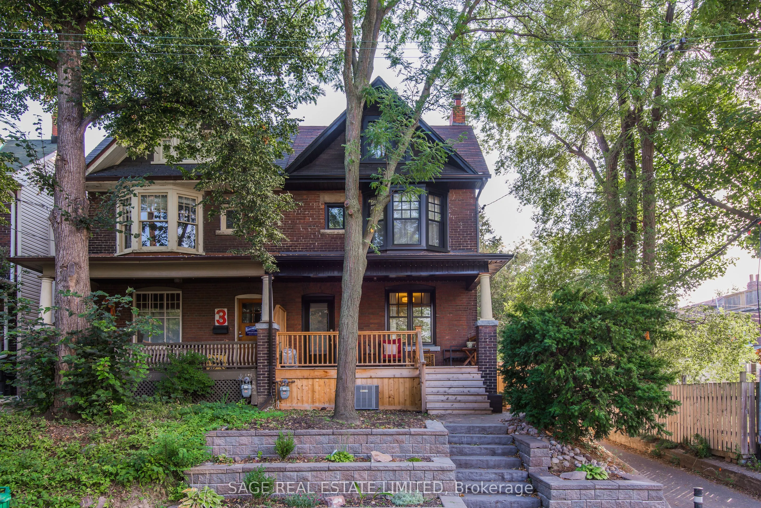 1 Prust Avenue