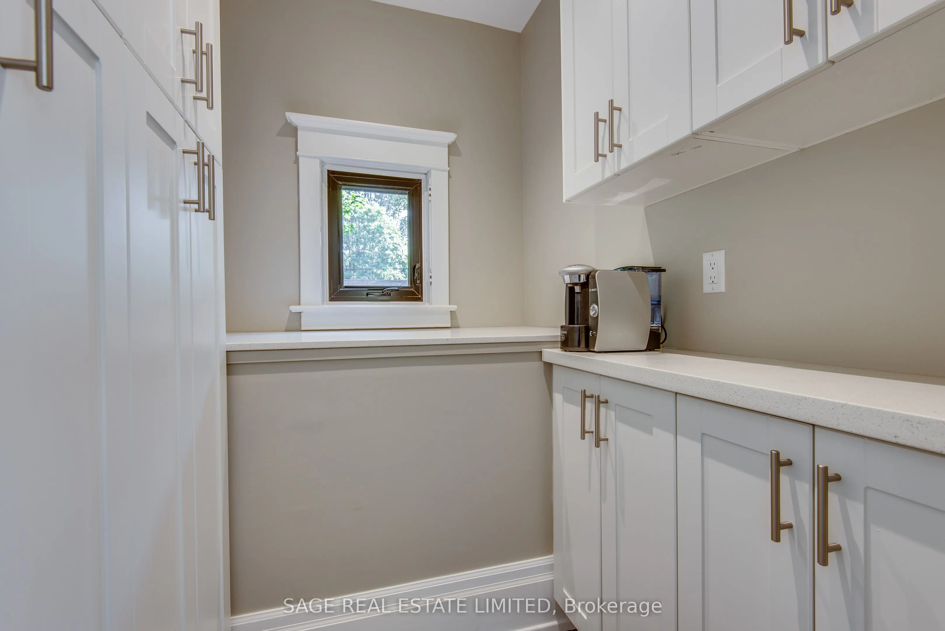 1 Prust Avenue