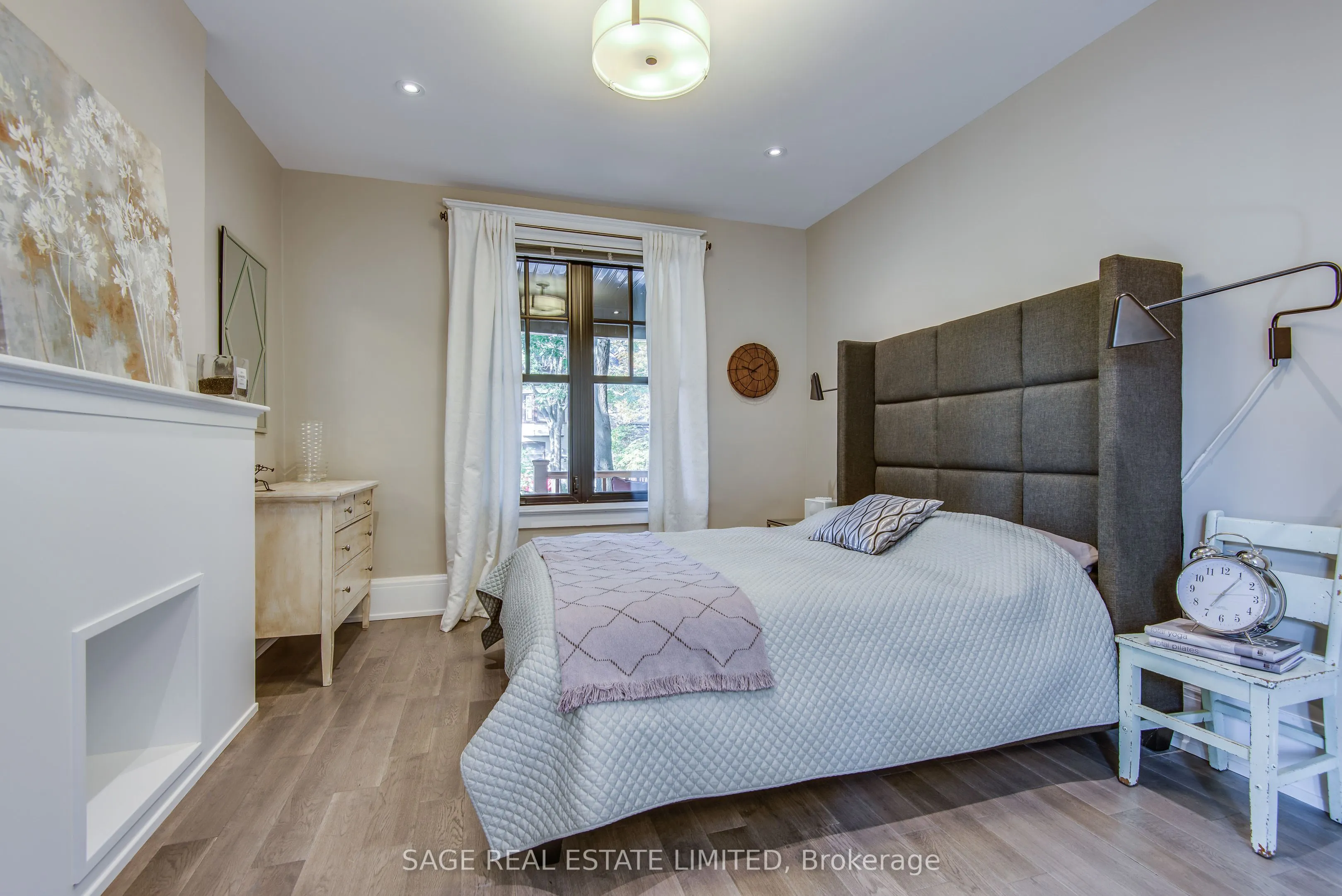 1 Prust Avenue