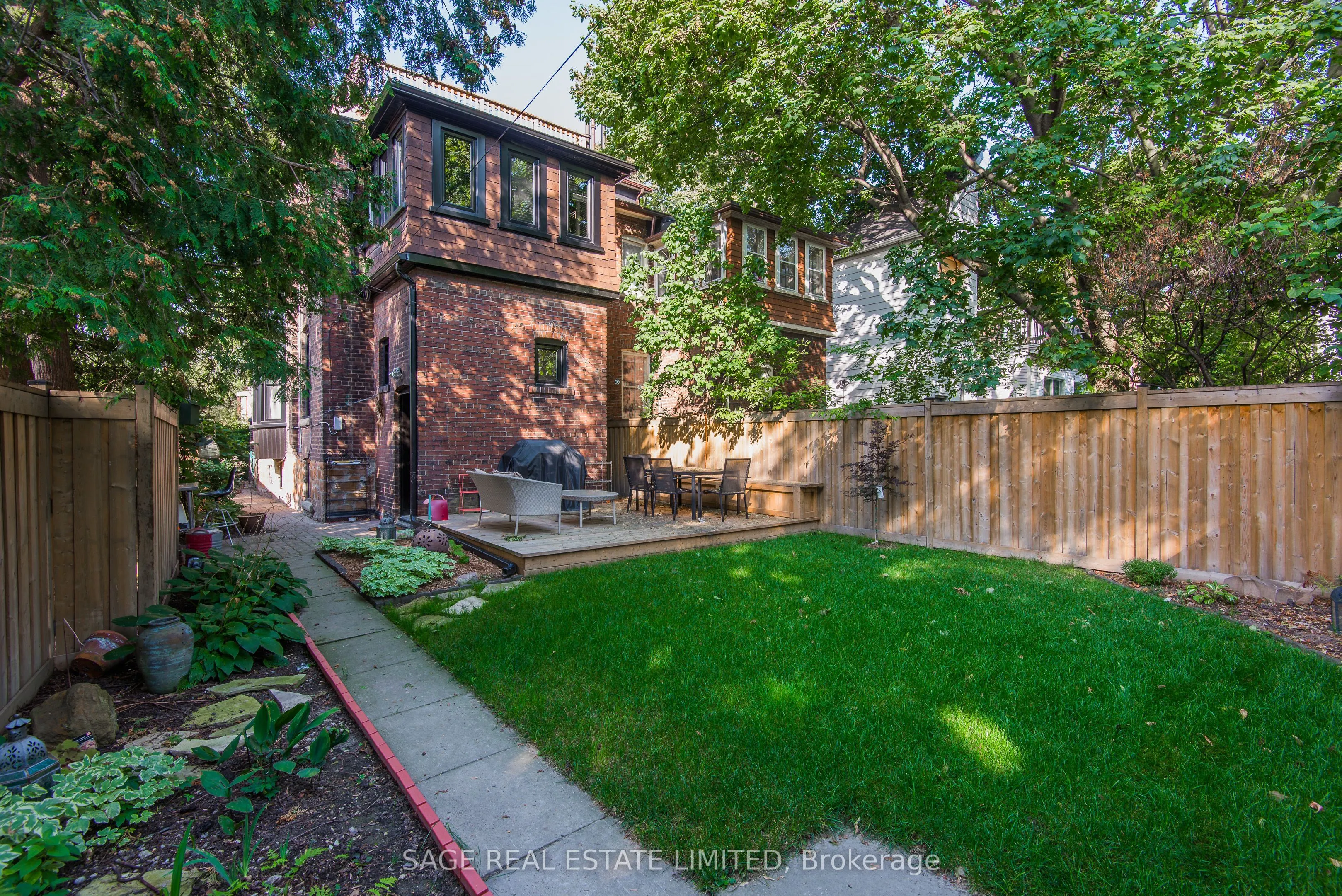 1 Prust Avenue