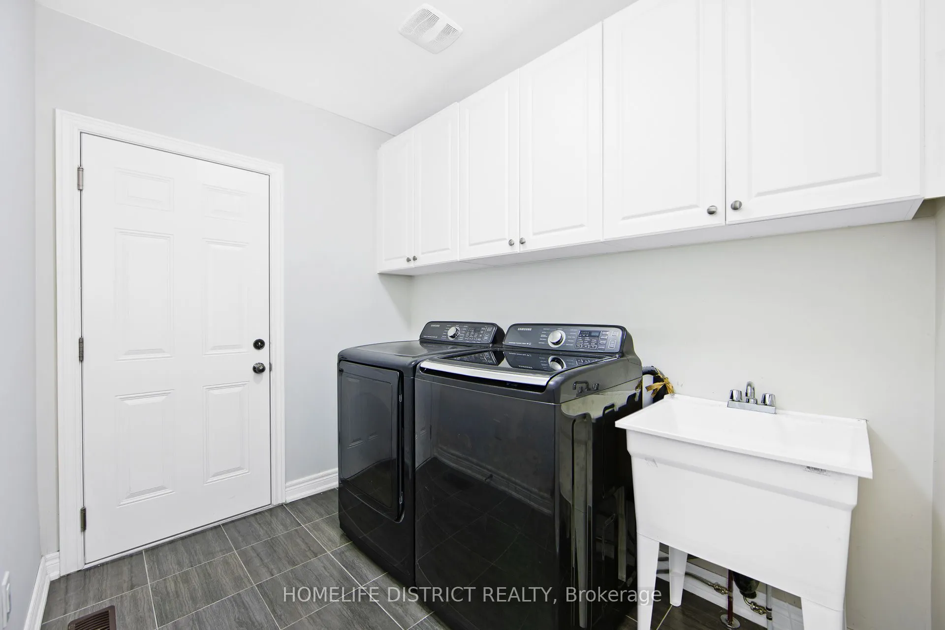 22 Tait Crescent