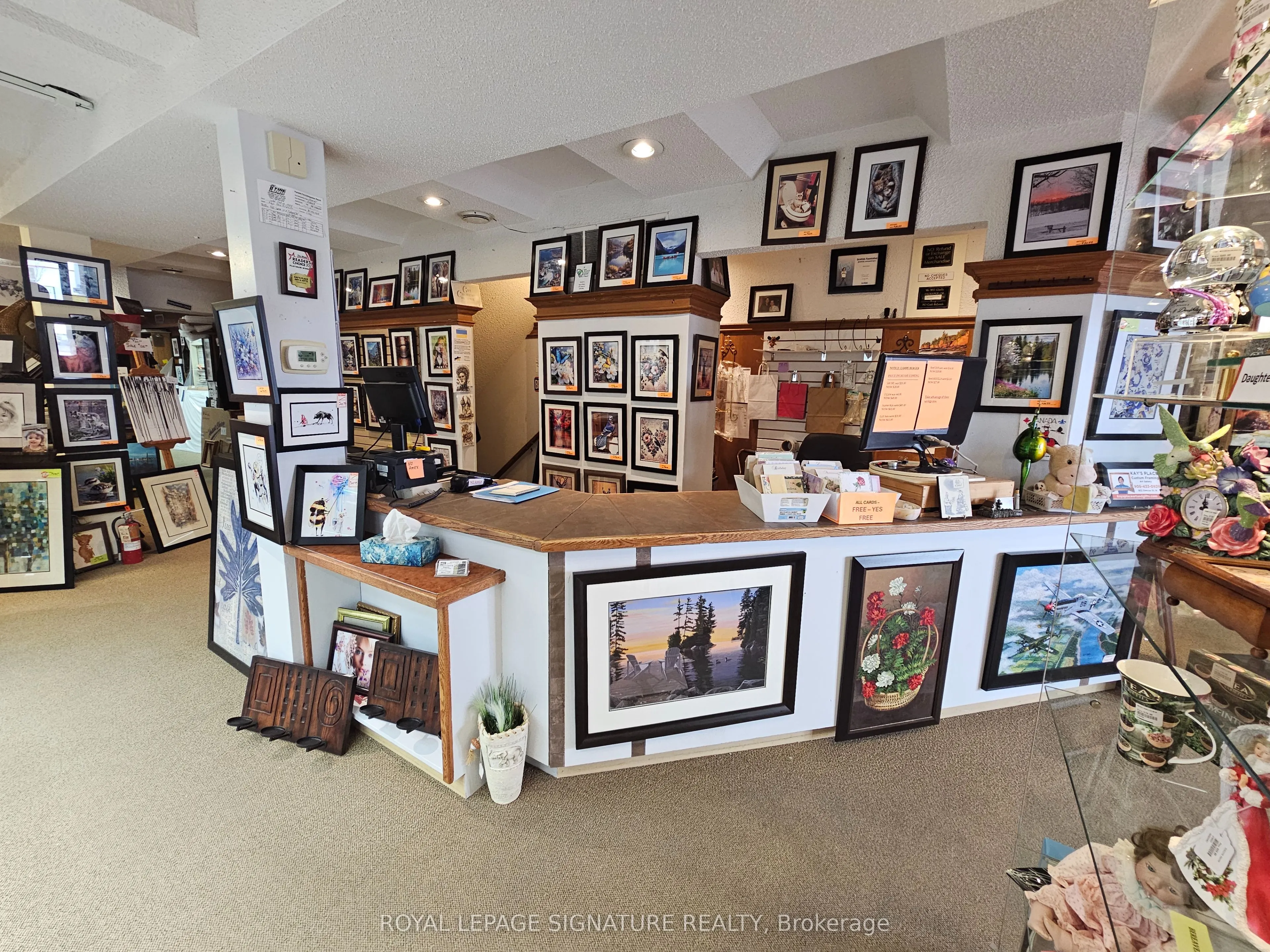 922 Simcoe Street