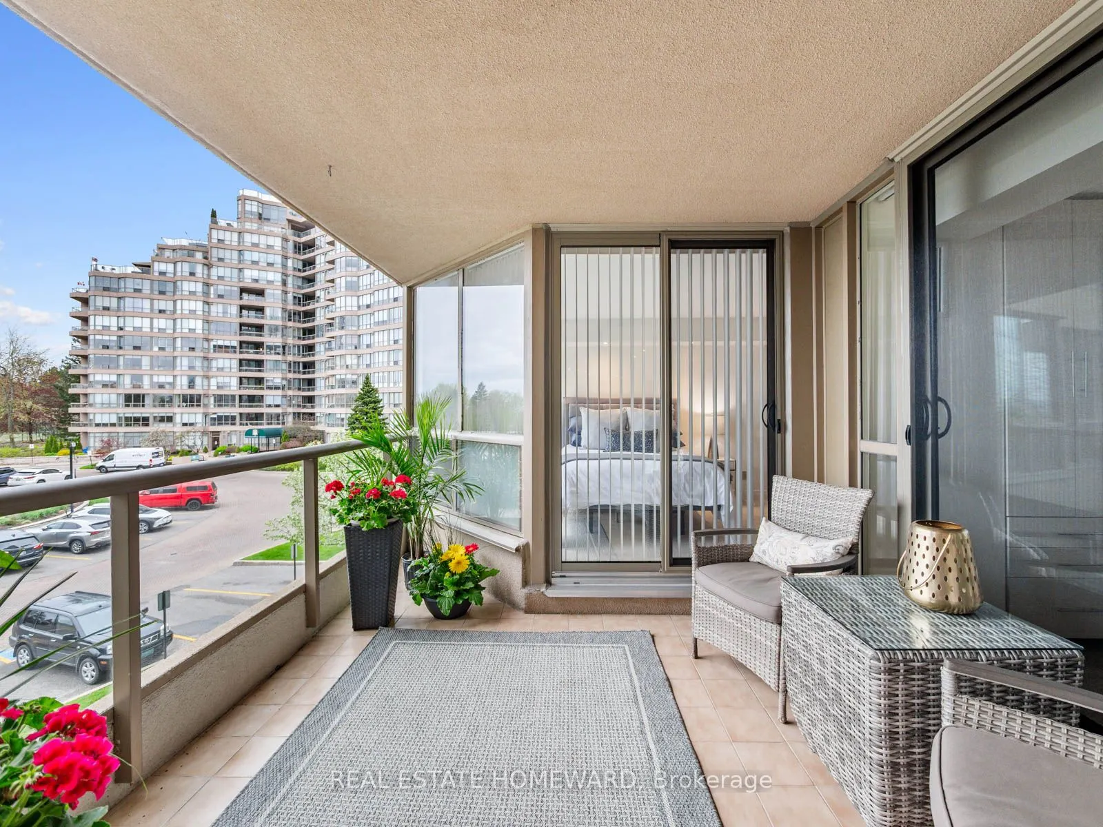 20 Guildwood Parkway, #311