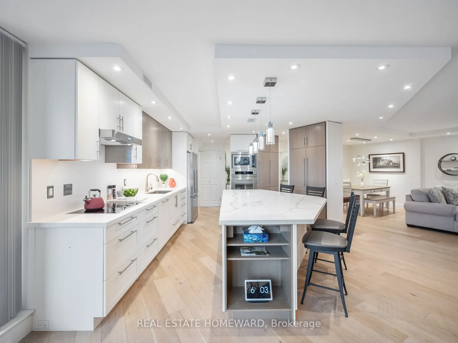 20 Guildwood Parkway, #311