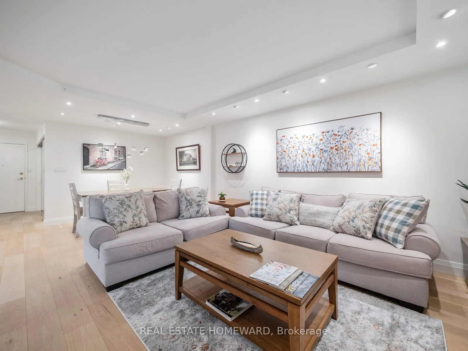 20 Guildwood Parkway, #311