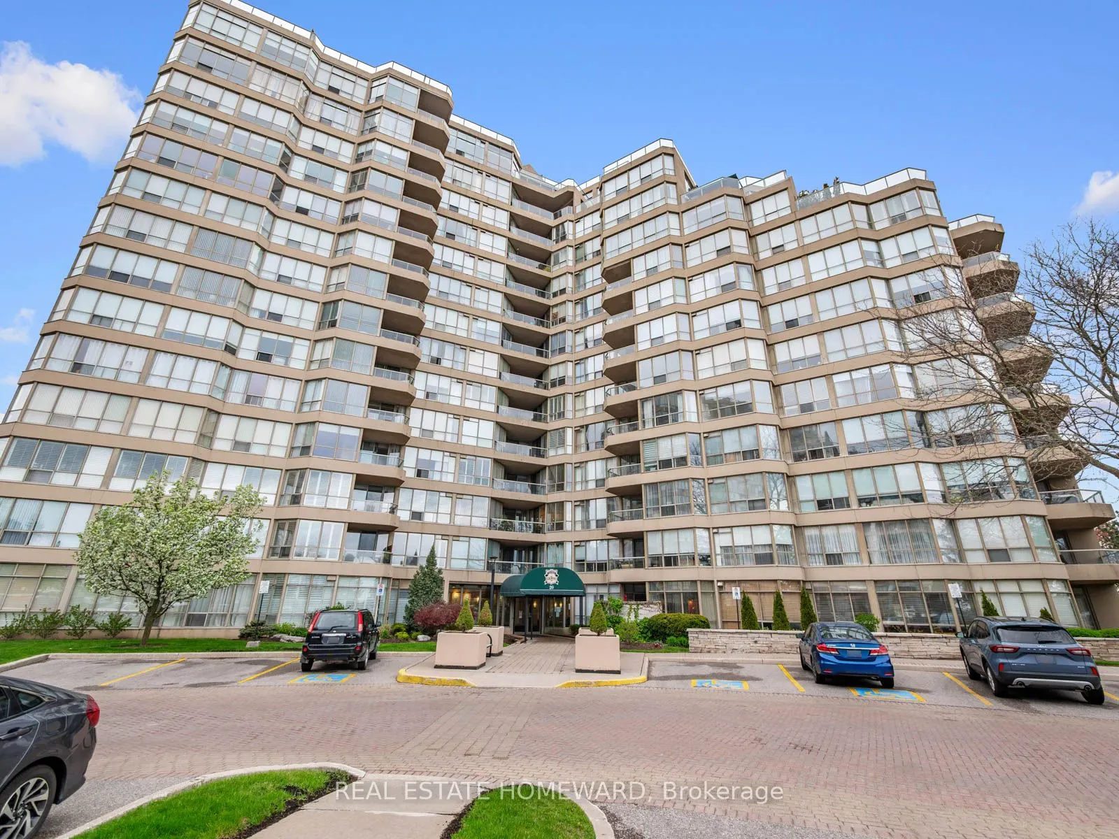 20 Guildwood Parkway, #311