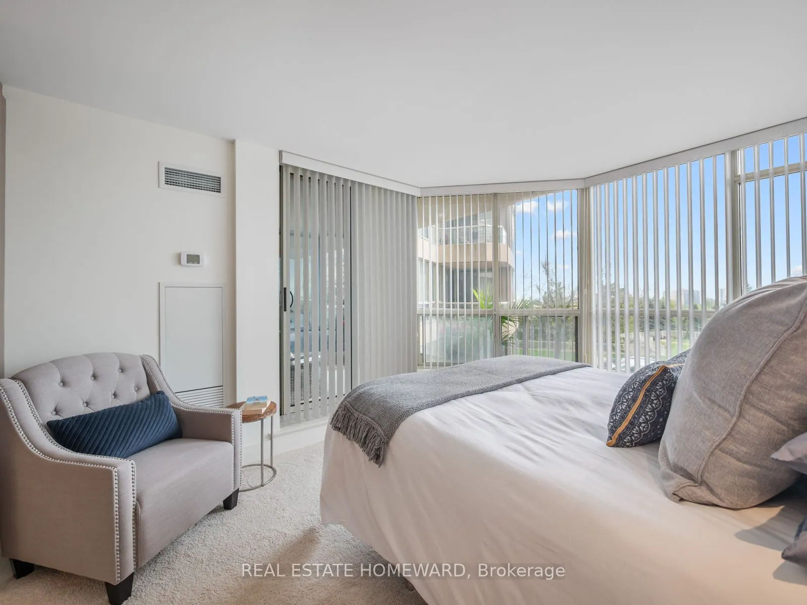 20 Guildwood Parkway, #311