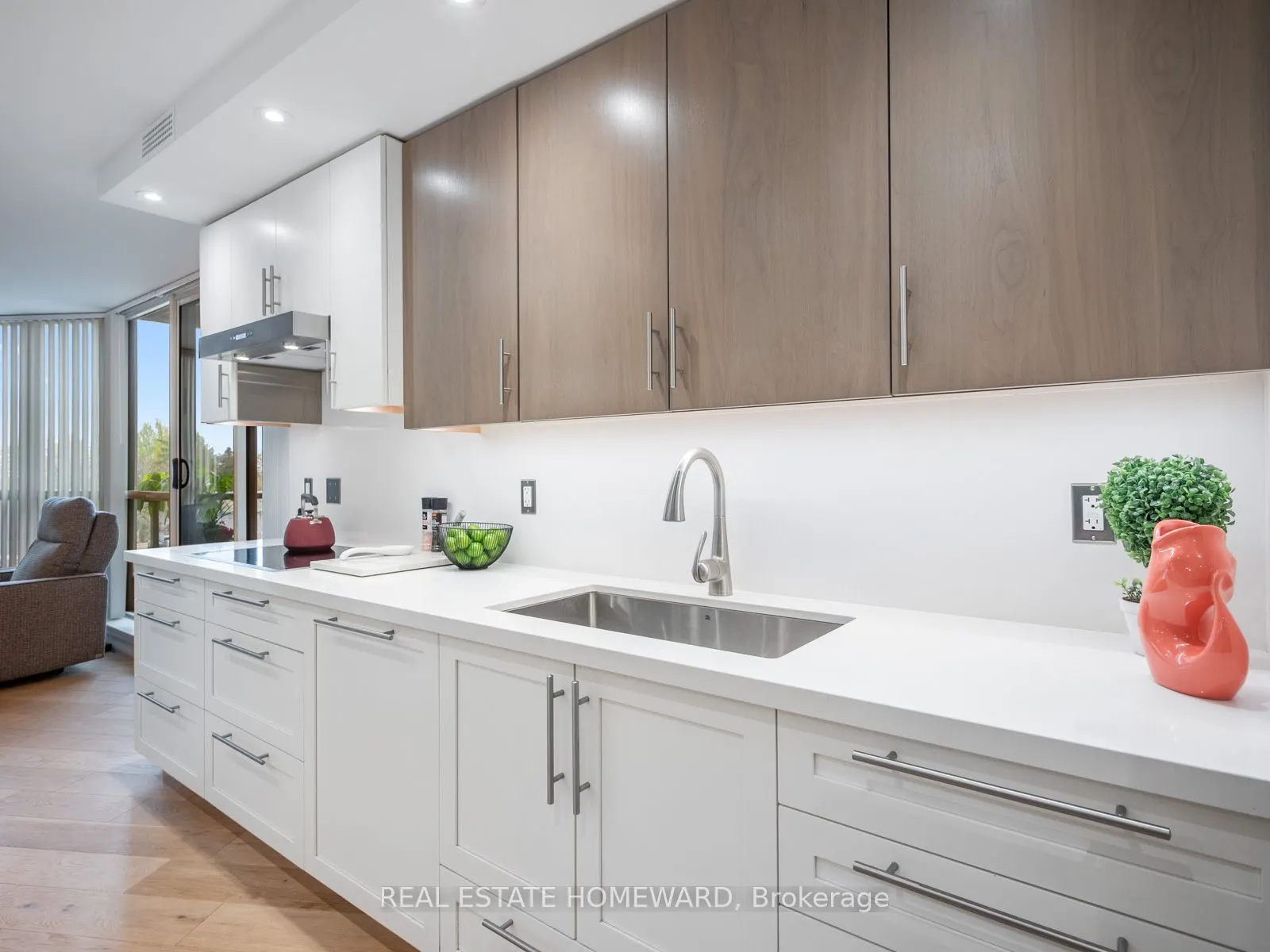 20 Guildwood Parkway, #311