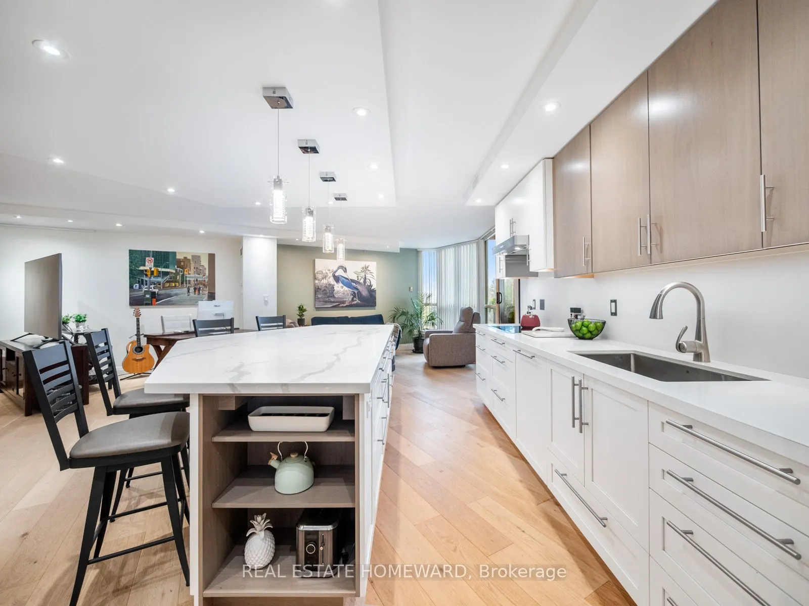 20 Guildwood Parkway, #311