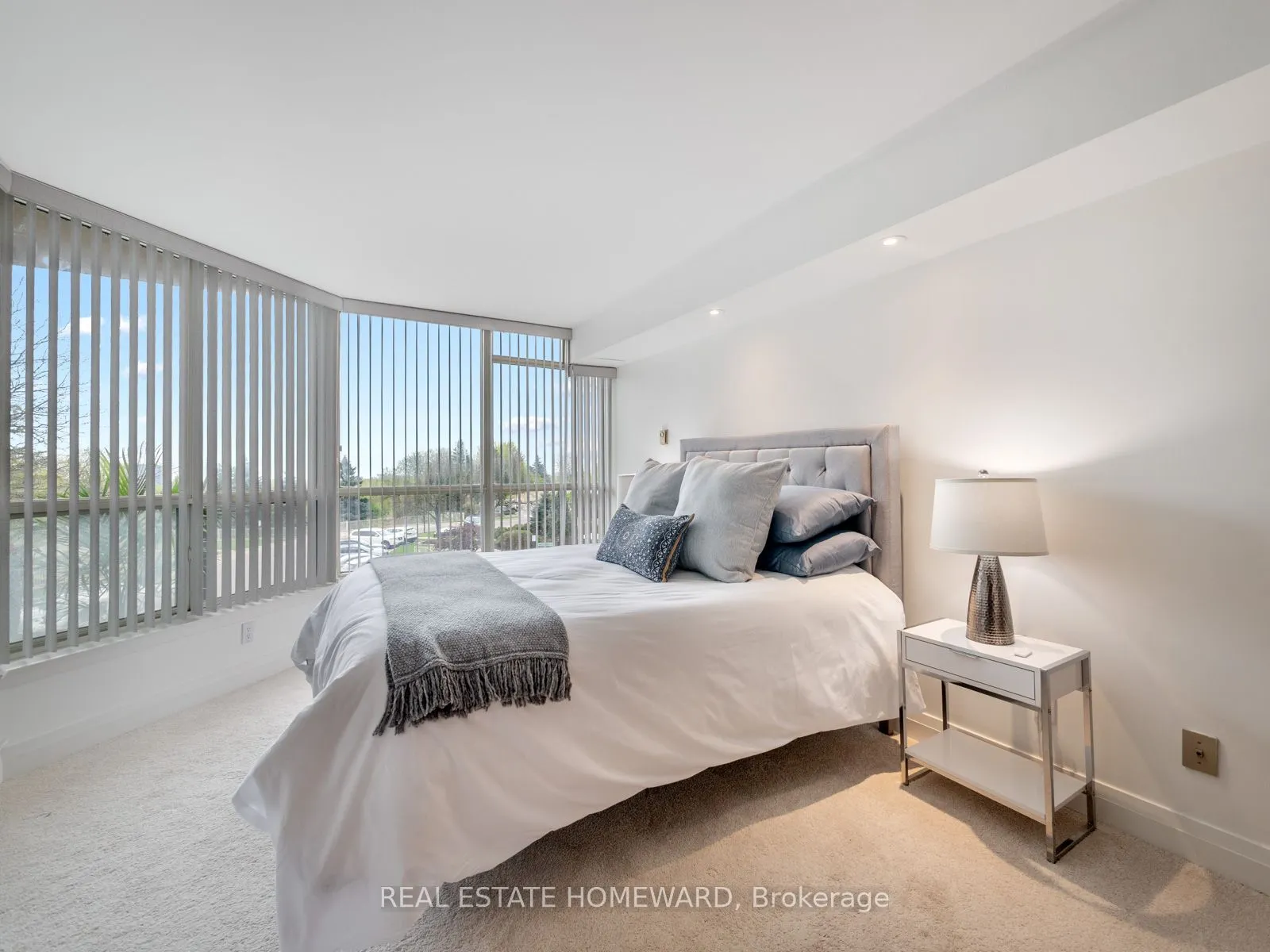 20 Guildwood Parkway, #311