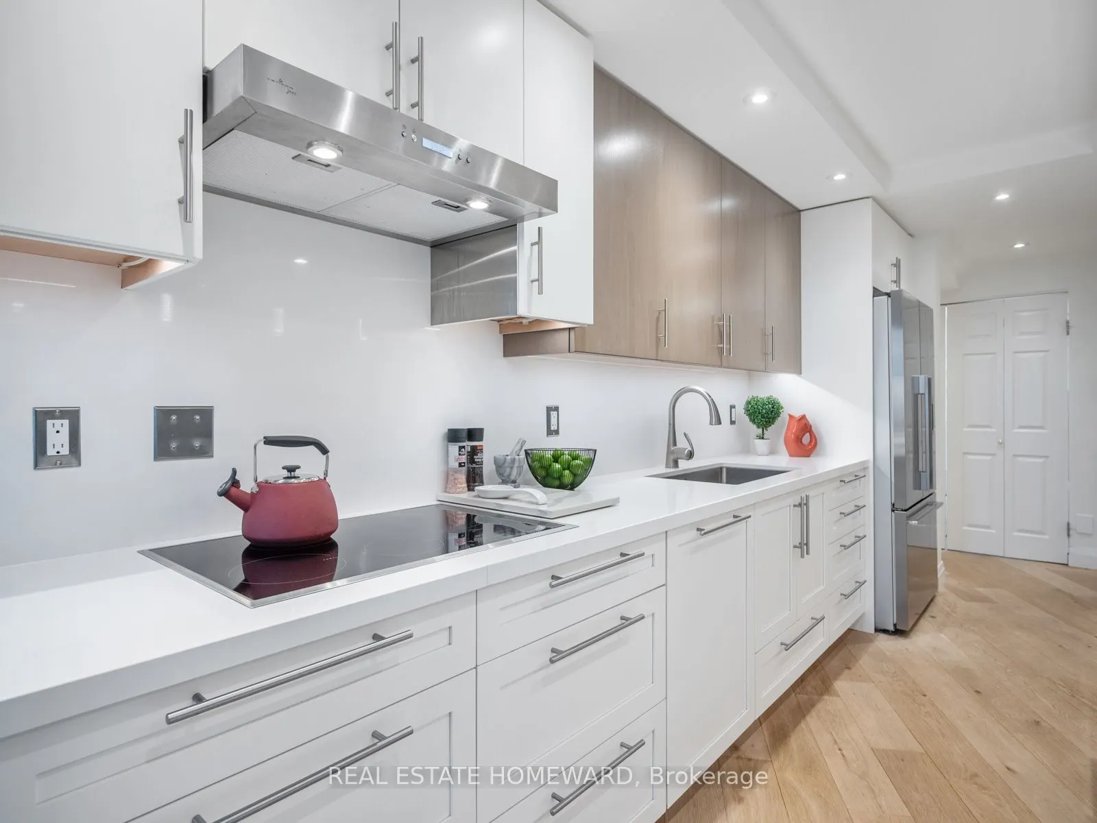 20 Guildwood Parkway, #311