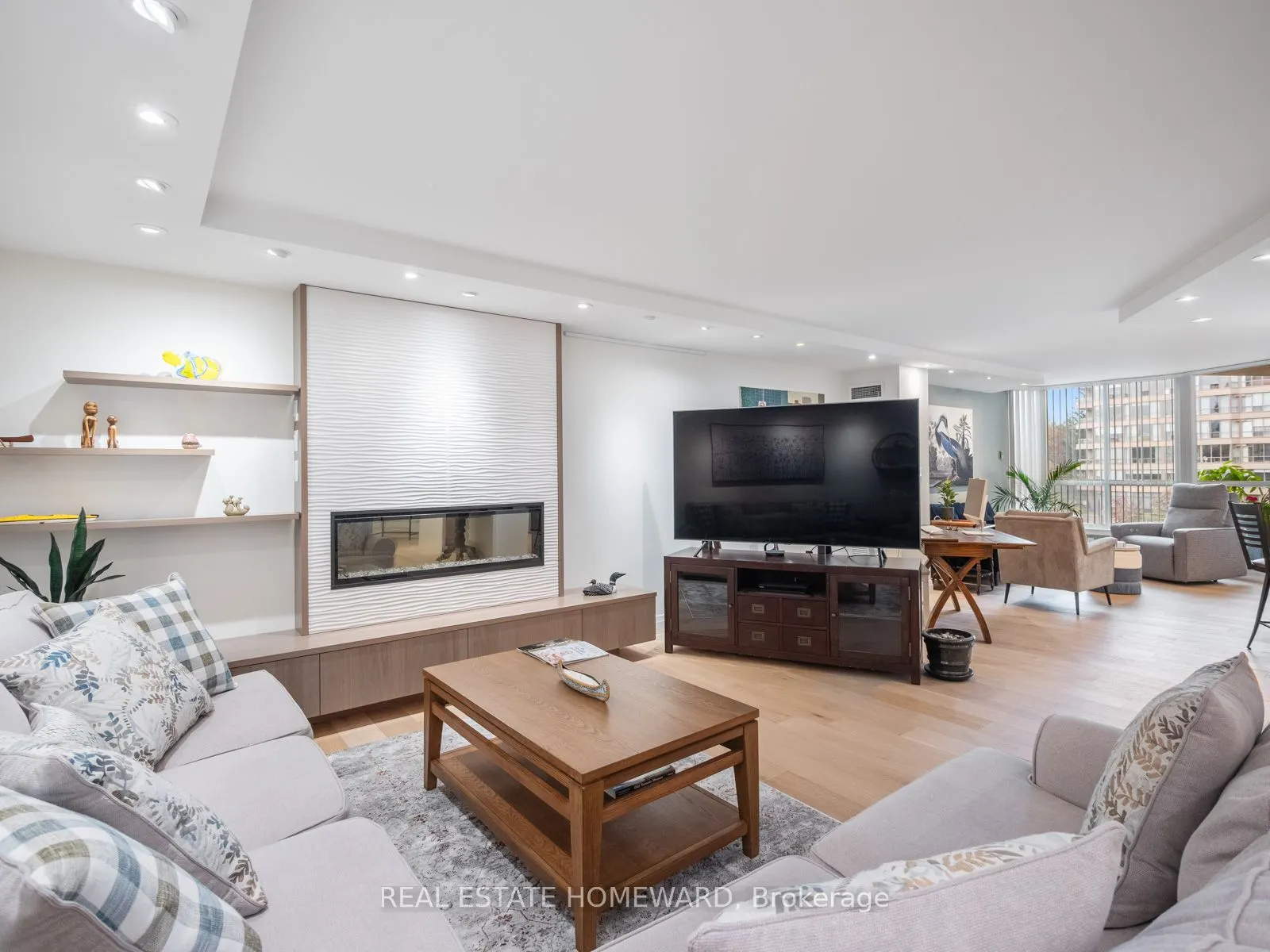 20 Guildwood Parkway, #311