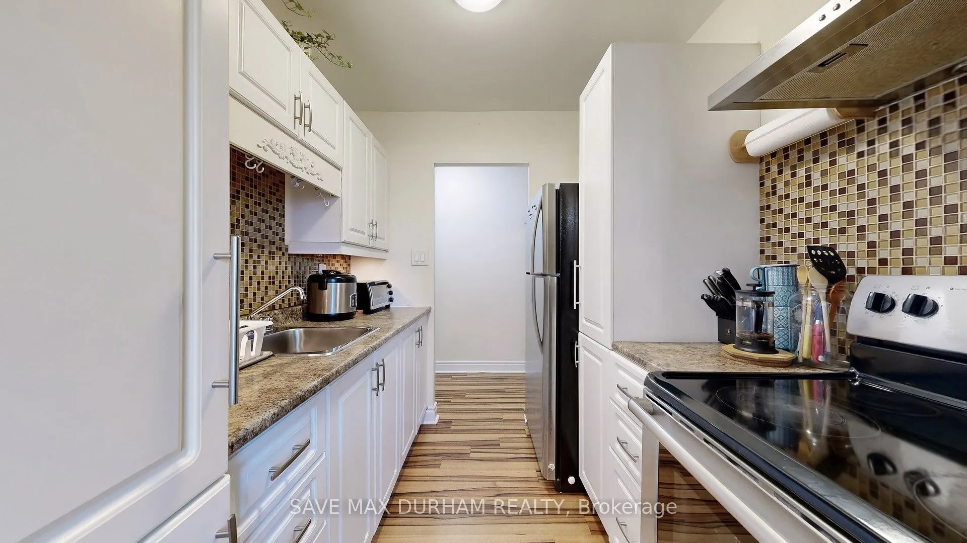 900 Glen Street, #414