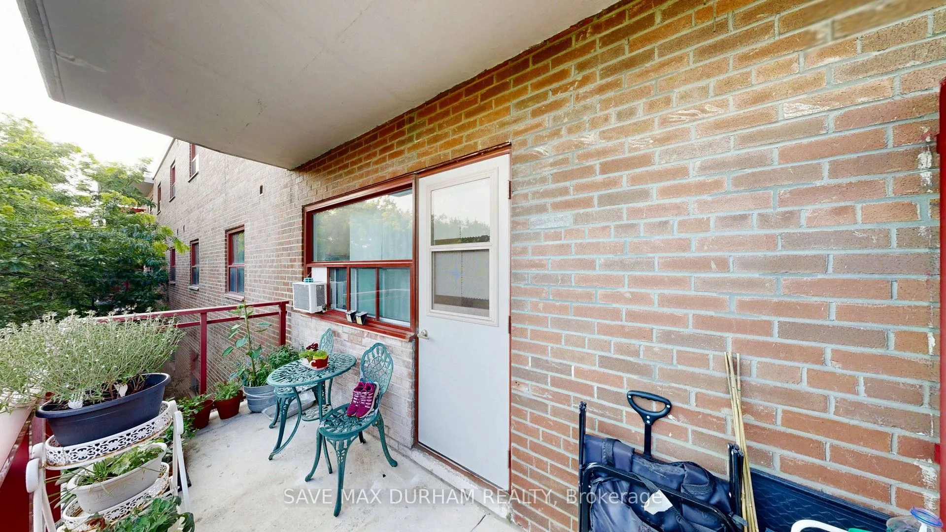 900 Glen Street, #414