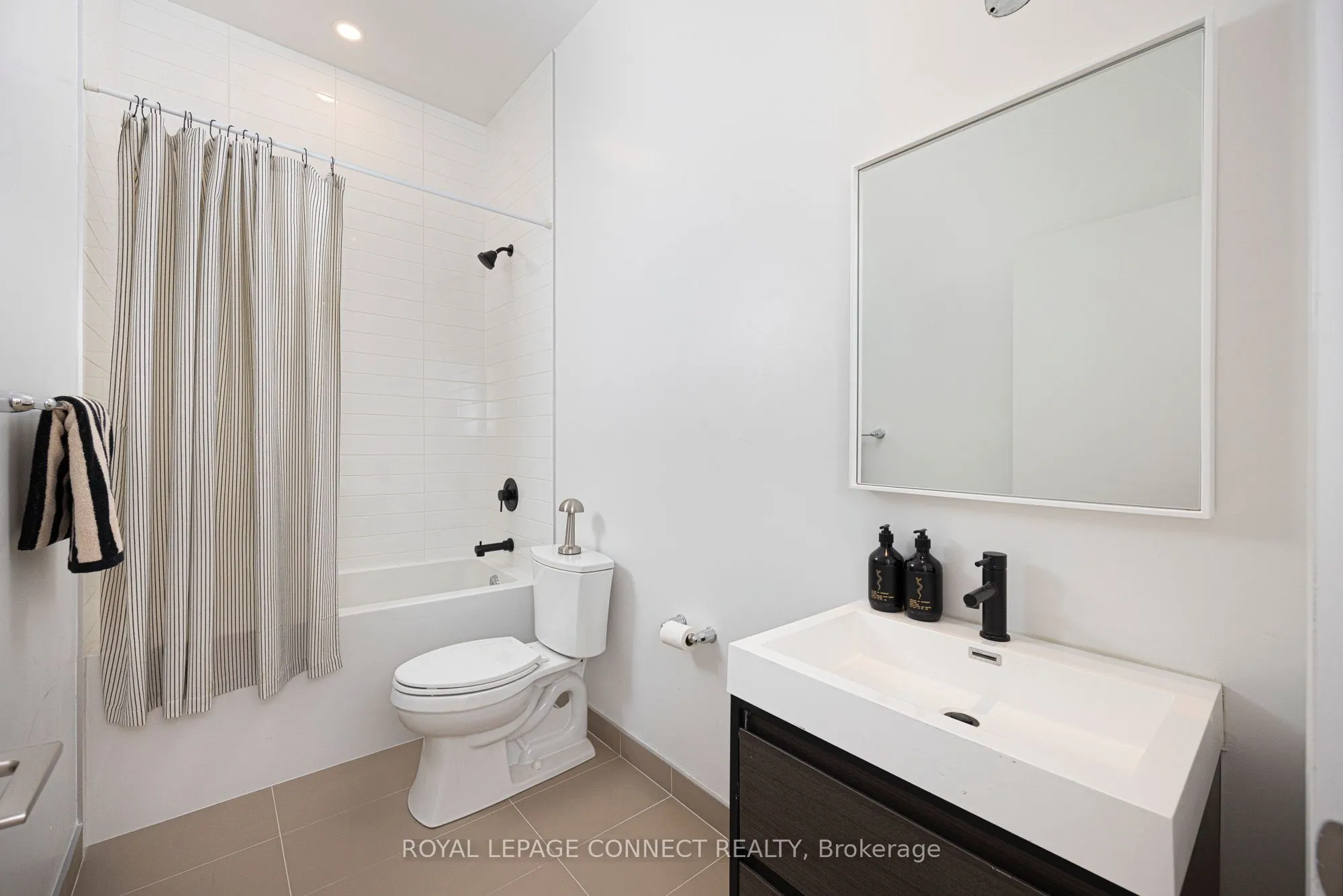150 Logan Avenue, #201