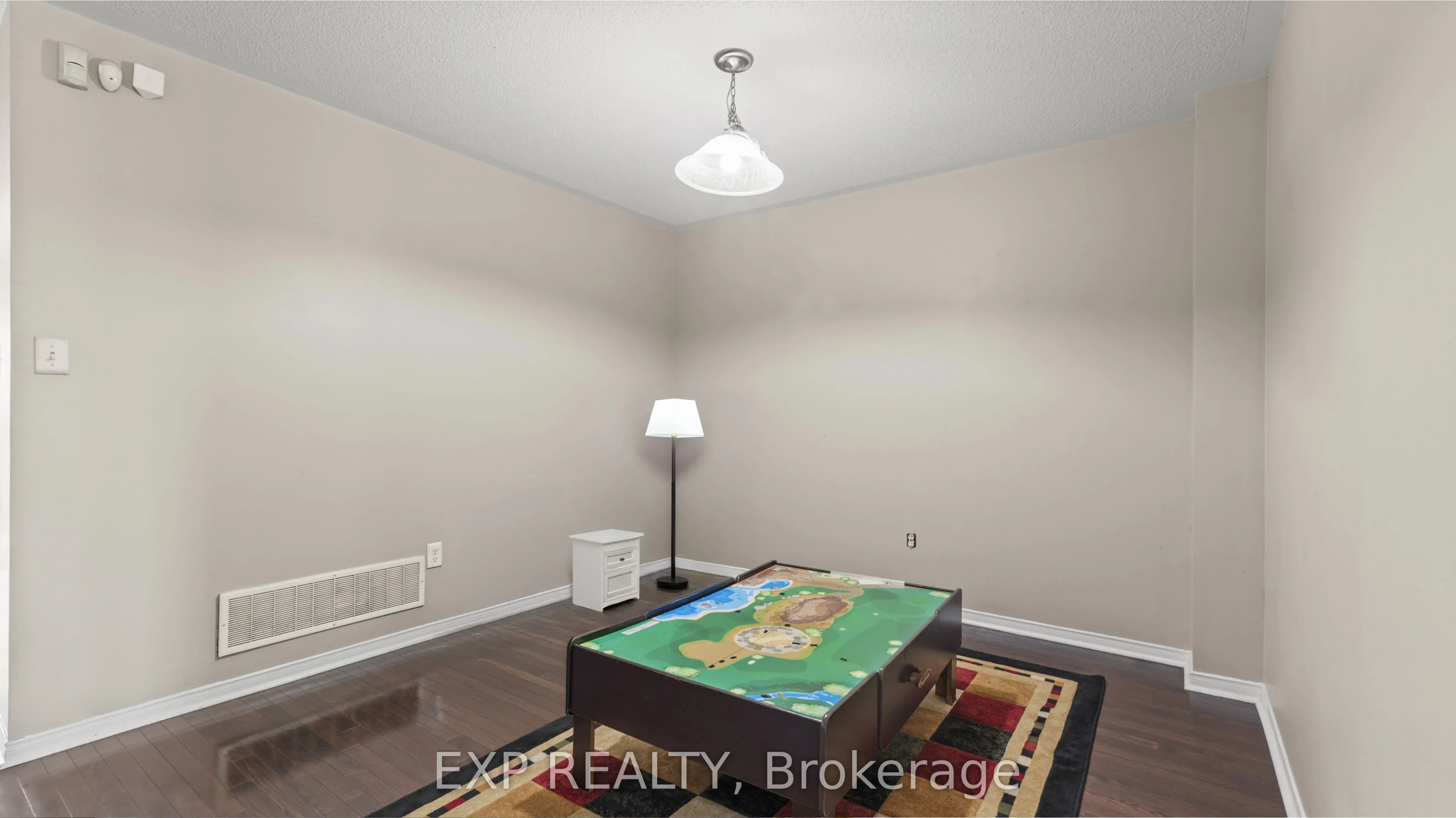 54 Tozer Crescent