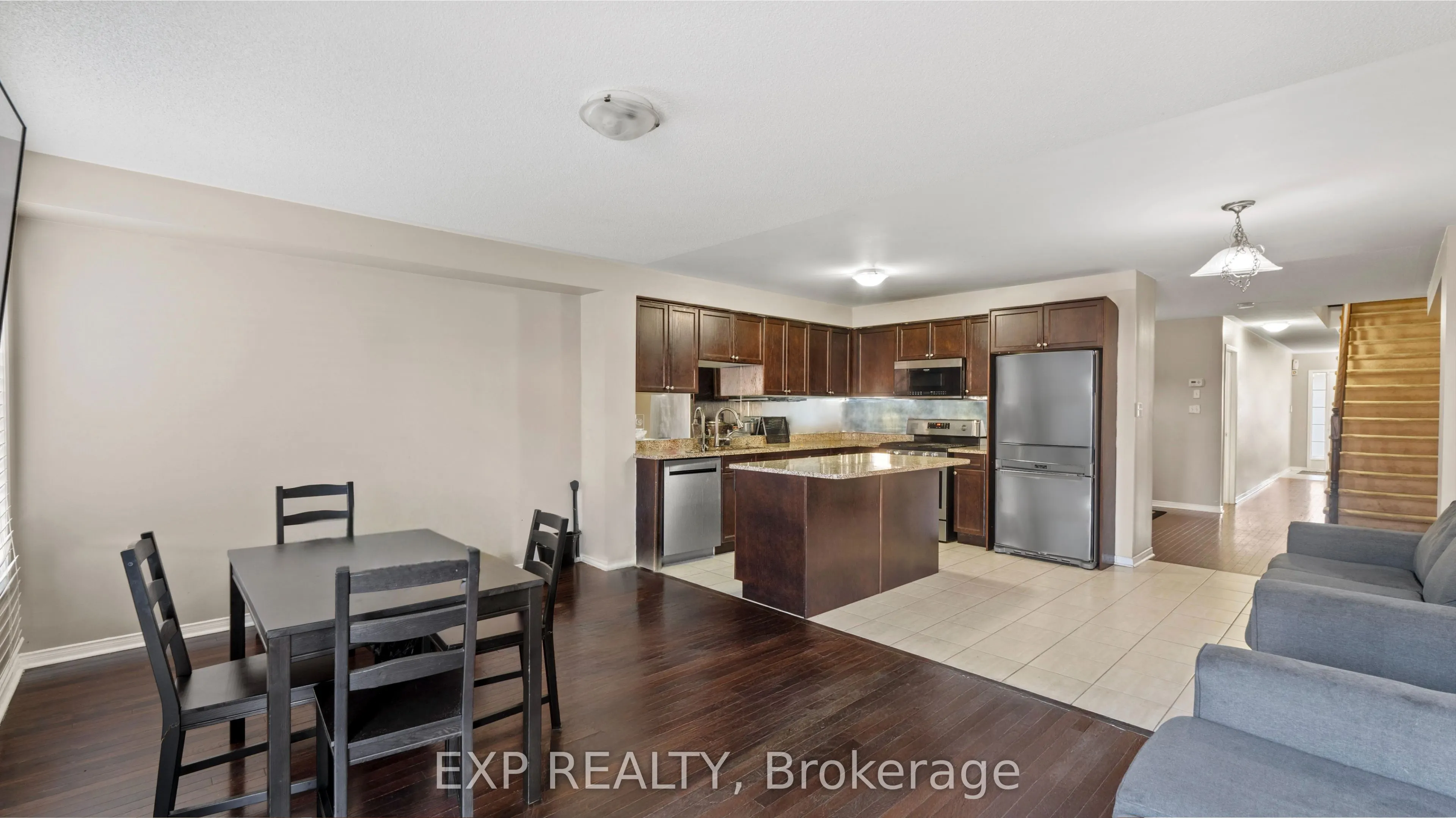 54 Tozer Crescent