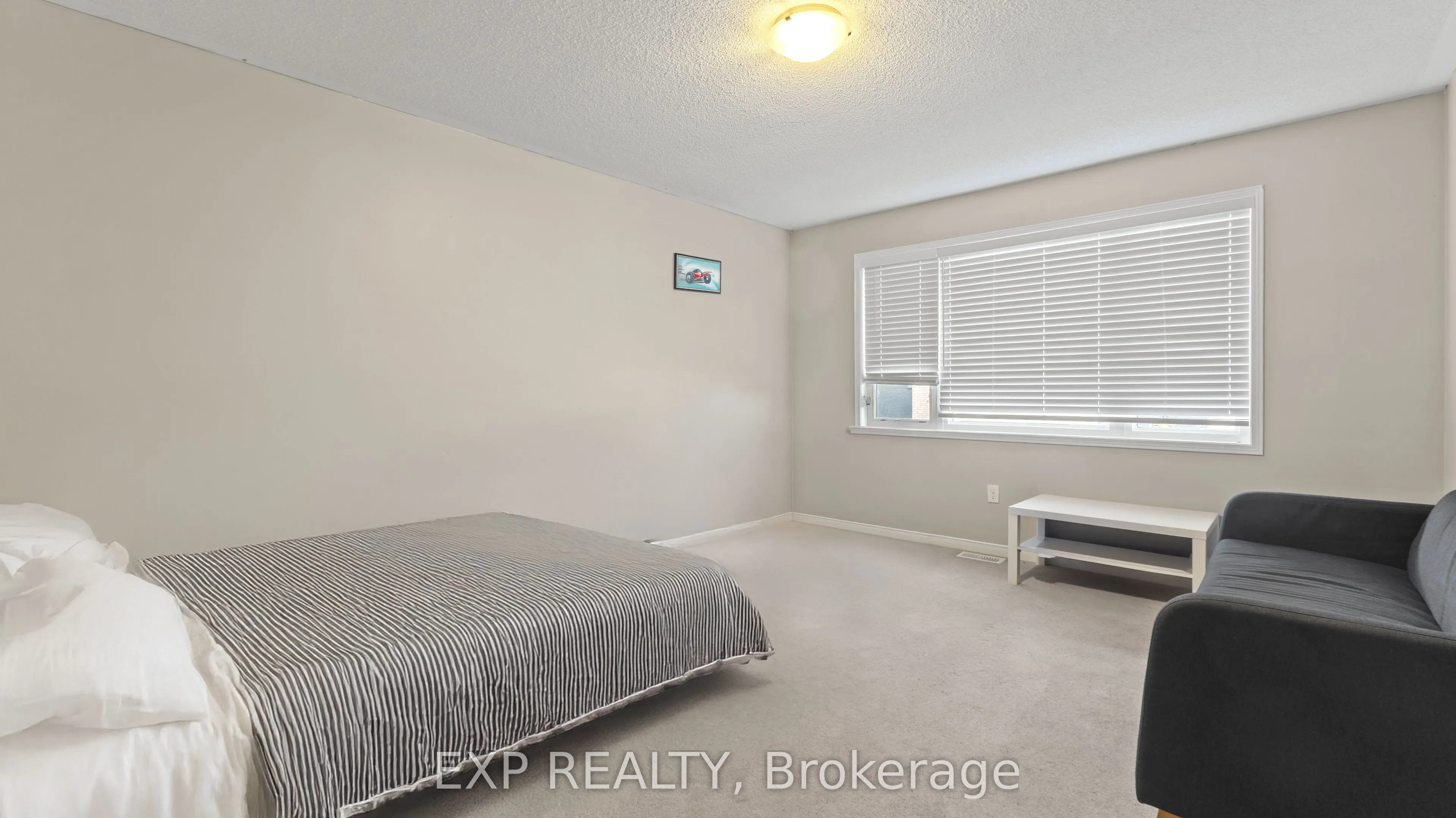 54 Tozer Crescent