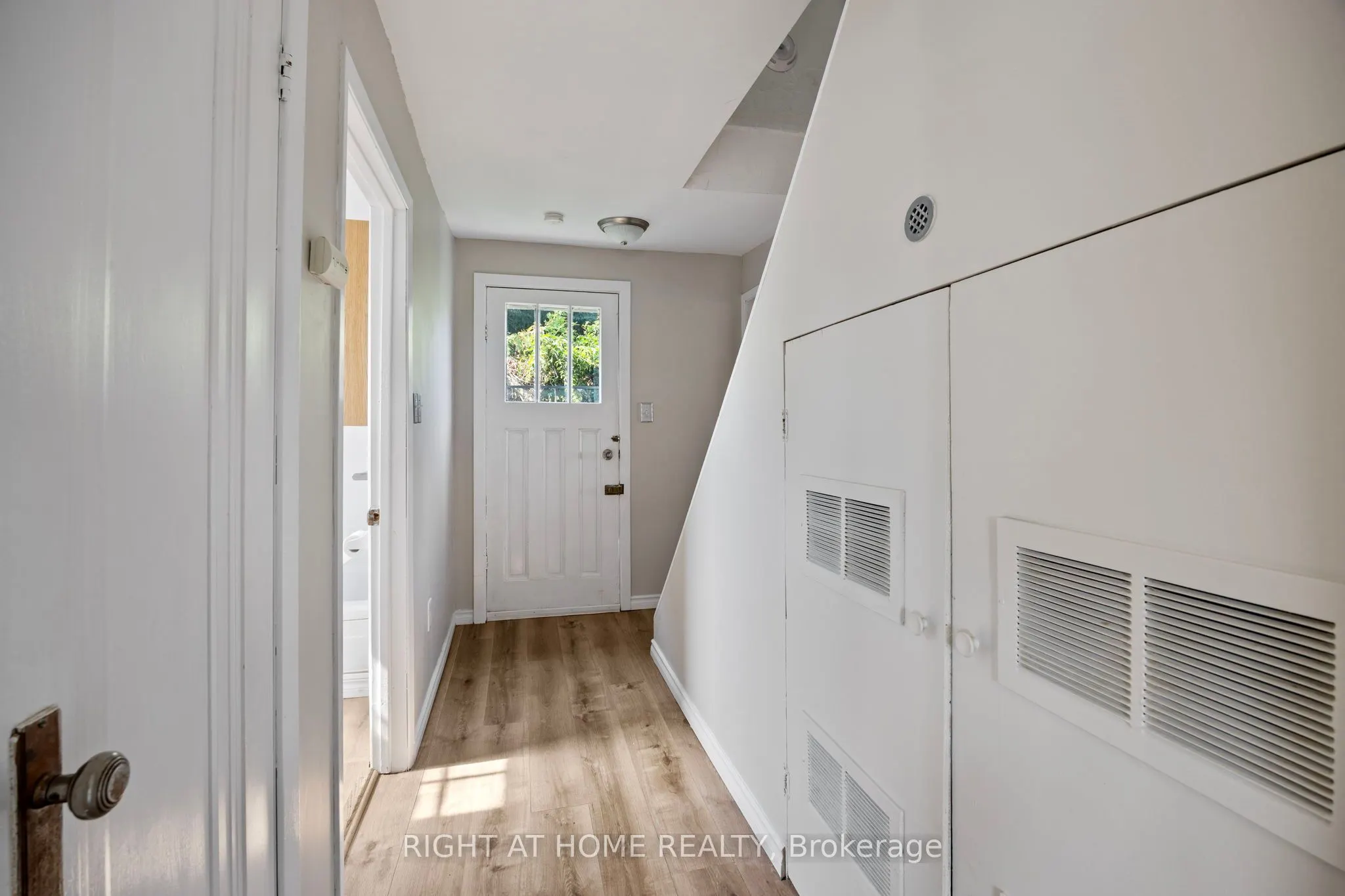 564 Taylor Avenue SW