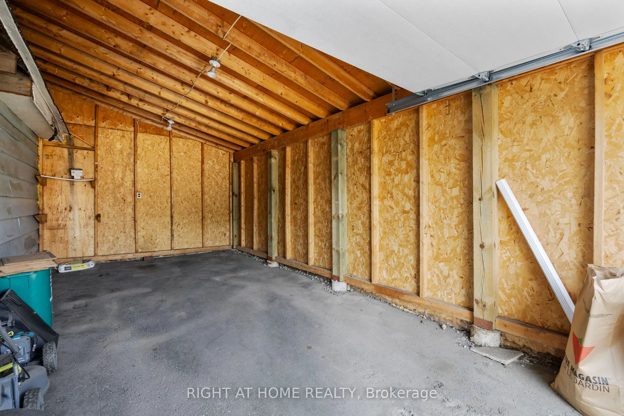 564 Taylor Avenue SW