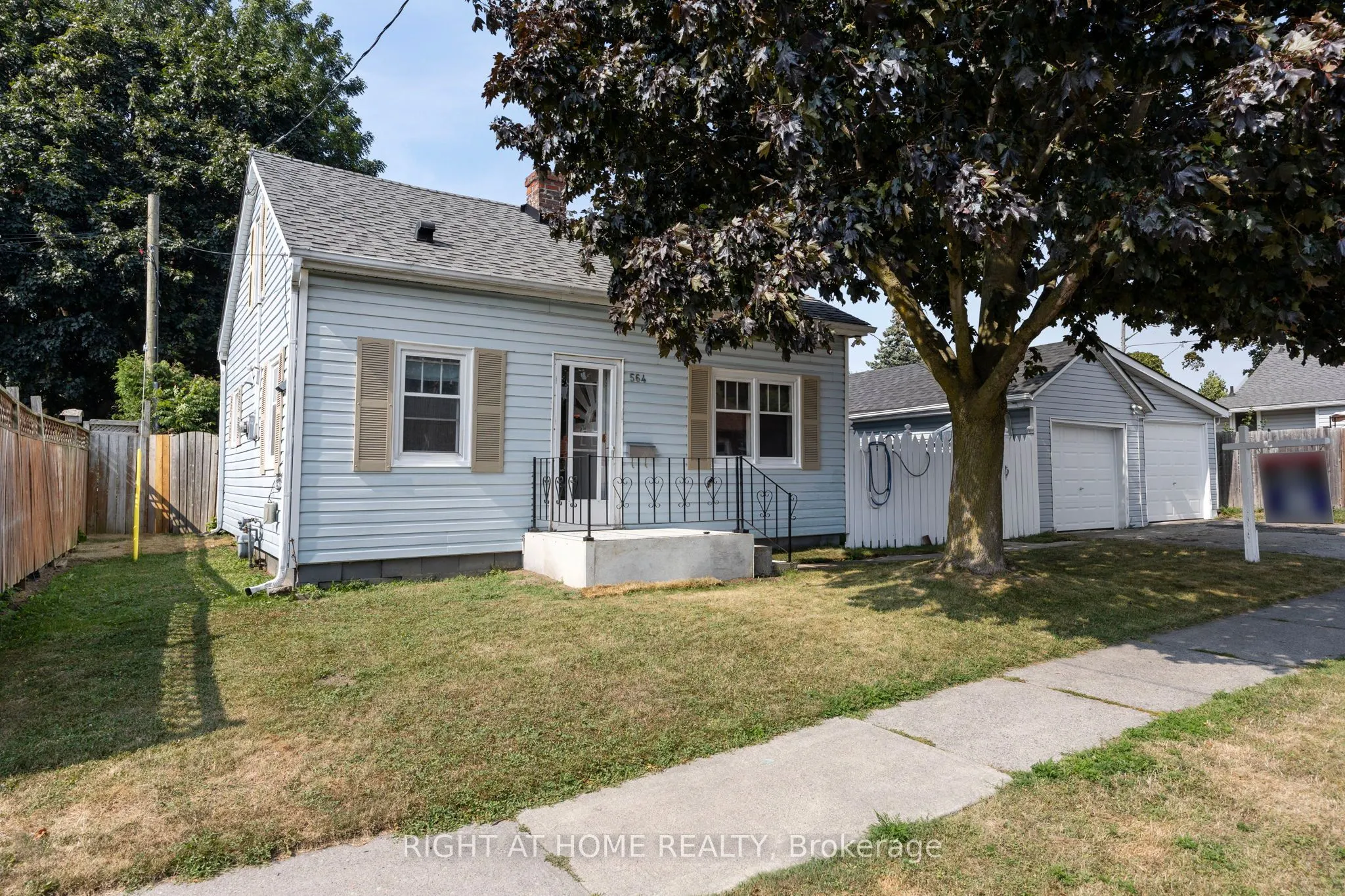 564 Taylor Avenue SW