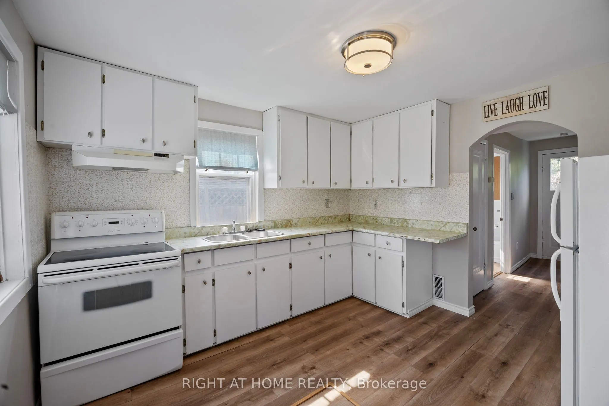 564 Taylor Avenue SW