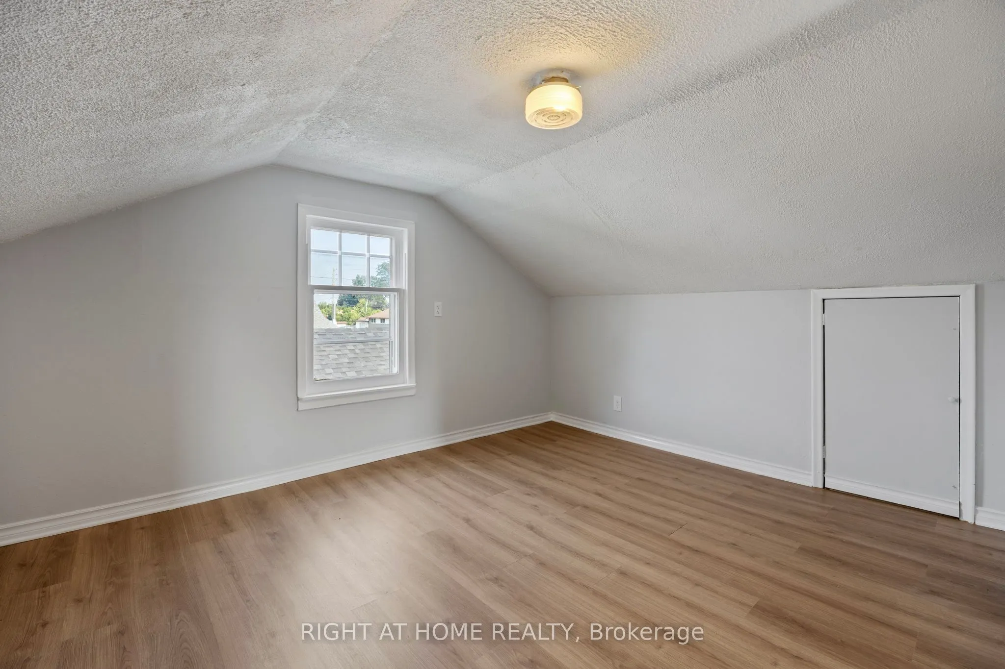 564 Taylor Avenue SW